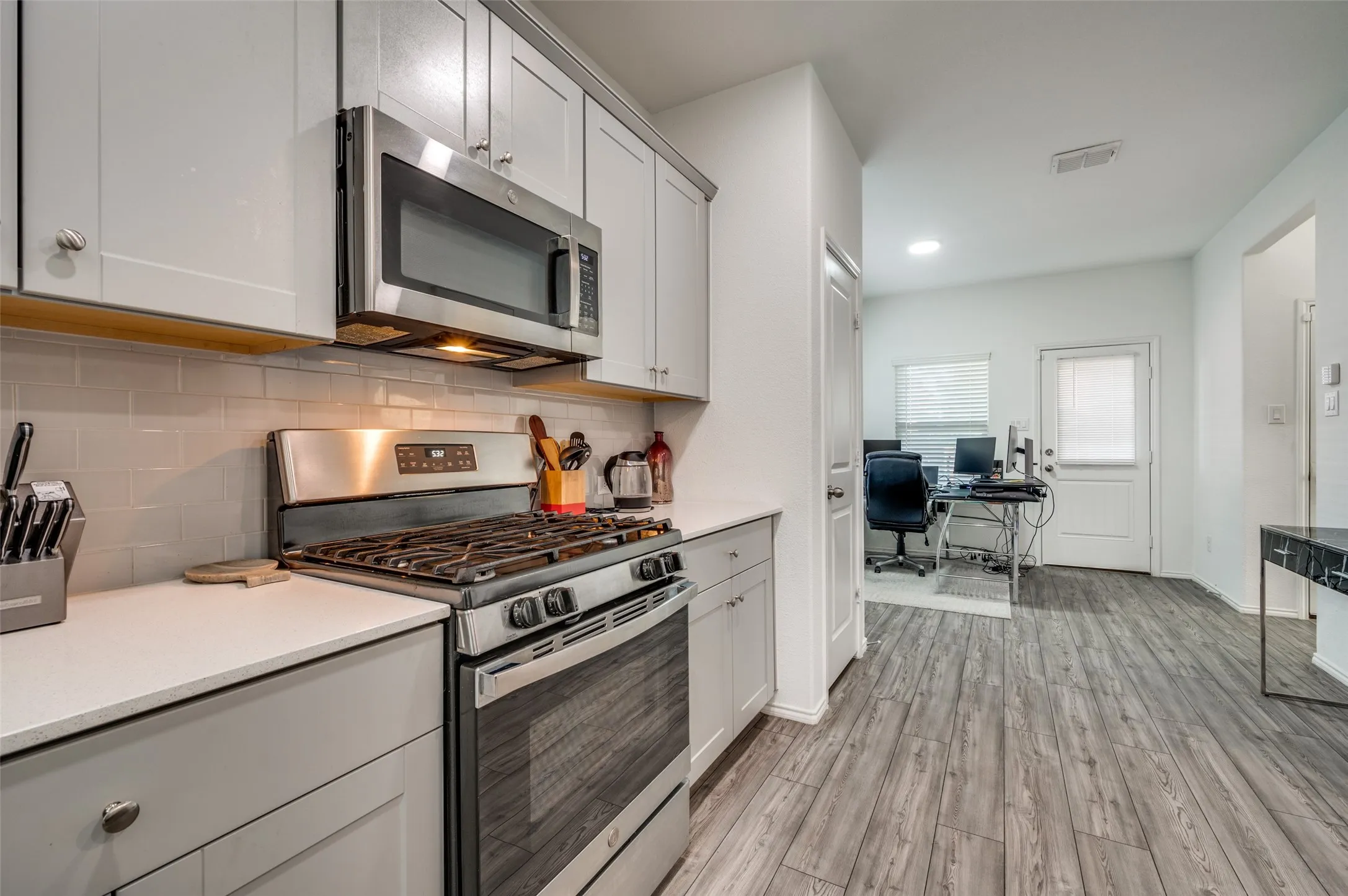 Single Family Residence For Rent in Denton County , 2328 Brightstone Drive, Little Elm, Texas 76227, 4 Bedroom, 3 Bathroom, 2 Garage spaces, 2,216 Sqft, built in 2021, mls#21168746, Real Estate Agent in Little Elm, Homes For Rent in Denton county, Homes For Rent in Little Elm, Realtor in Little Elm Texas, Real Estate Brokerage Independent Realty Texas, Luminita Cordes Realtor