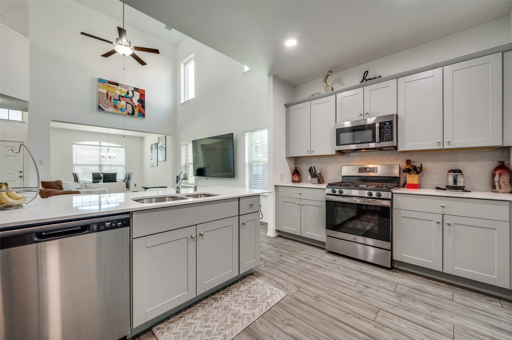 Single Family Residence For Rent in Denton County , 2328 Brightstone Drive, Little Elm, Texas 76227, 4 Bedroom, 3 Bathroom, 2 Garage spaces, 2,216 Sqft, built in 2021, mls#21168746, Real Estate Agent in Little Elm, Homes For Rent in Denton county, Homes For Rent in Little Elm, Realtor in Little Elm Texas, Real Estate Brokerage Independent Realty Texas, Luminita Cordes Realtor