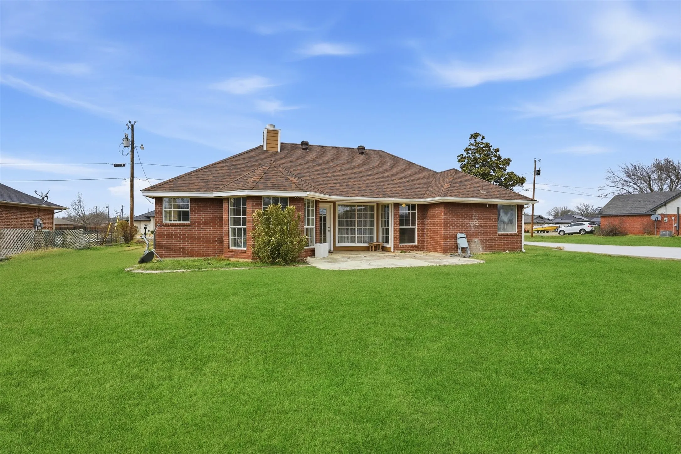 Single Family Residence For Sale in Hood County , 3917 Country Meadows Circle, Granbury, Texas 76049, 4 Bedroom, 2 Bathroom, Garage spaces, 2,100 Sqft, built in 1991, Price $349,999, mls#21168889, Real Estate Agent in Granbury, Homes For Sale in Hood county, Homes For Sale in Granbury, Realtor in Granbury Texas, Real Estate Brokerage Independent Realty Texas, Luminita Cordes Realtor