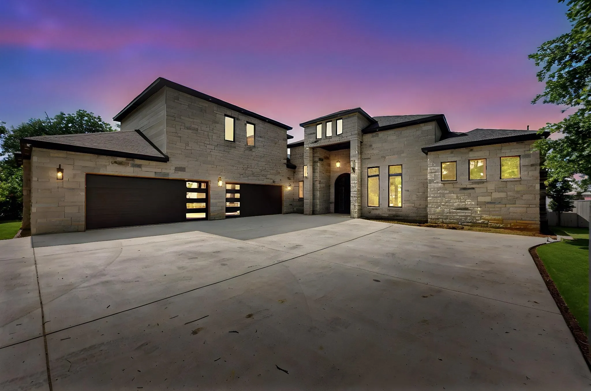 Single Family Residence For Sale in Kaufman County , 8743 Southern Shore Court, Kemp, Texas 75143, 5 Bedroom, 6 Bathroom, 4 Garage spaces, 4,700 Sqft, built in 2024, mls#21169028, Real Estate Agent in Kemp, Homes For Sale in Kaufman county, Homes For Sale in Kemp, Realtor in Kemp Texas, Real Estate Brokerage Independent Realty Texas, Luminita Cordes Realtor