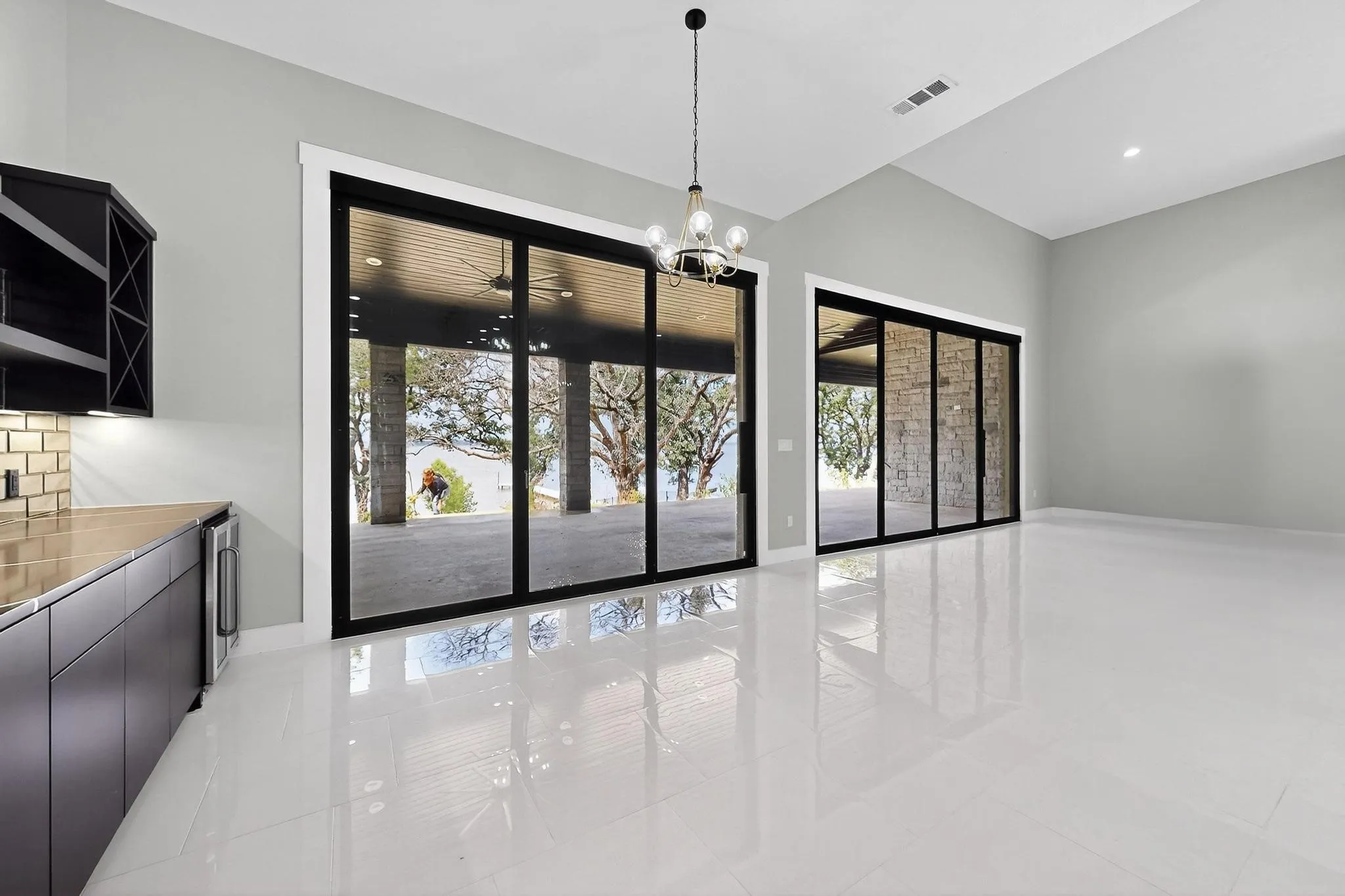 Single Family Residence For Sale in Kaufman County , 8743 Southern Shore Court, Kemp, Texas 75143, 5 Bedroom, 6 Bathroom, 4 Garage spaces, 4,700 Sqft, built in 2024, mls#21169028, Real Estate Agent in Kemp, Homes For Sale in Kaufman county, Homes For Sale in Kemp, Realtor in Kemp Texas, Real Estate Brokerage Independent Realty Texas, Luminita Cordes Realtor