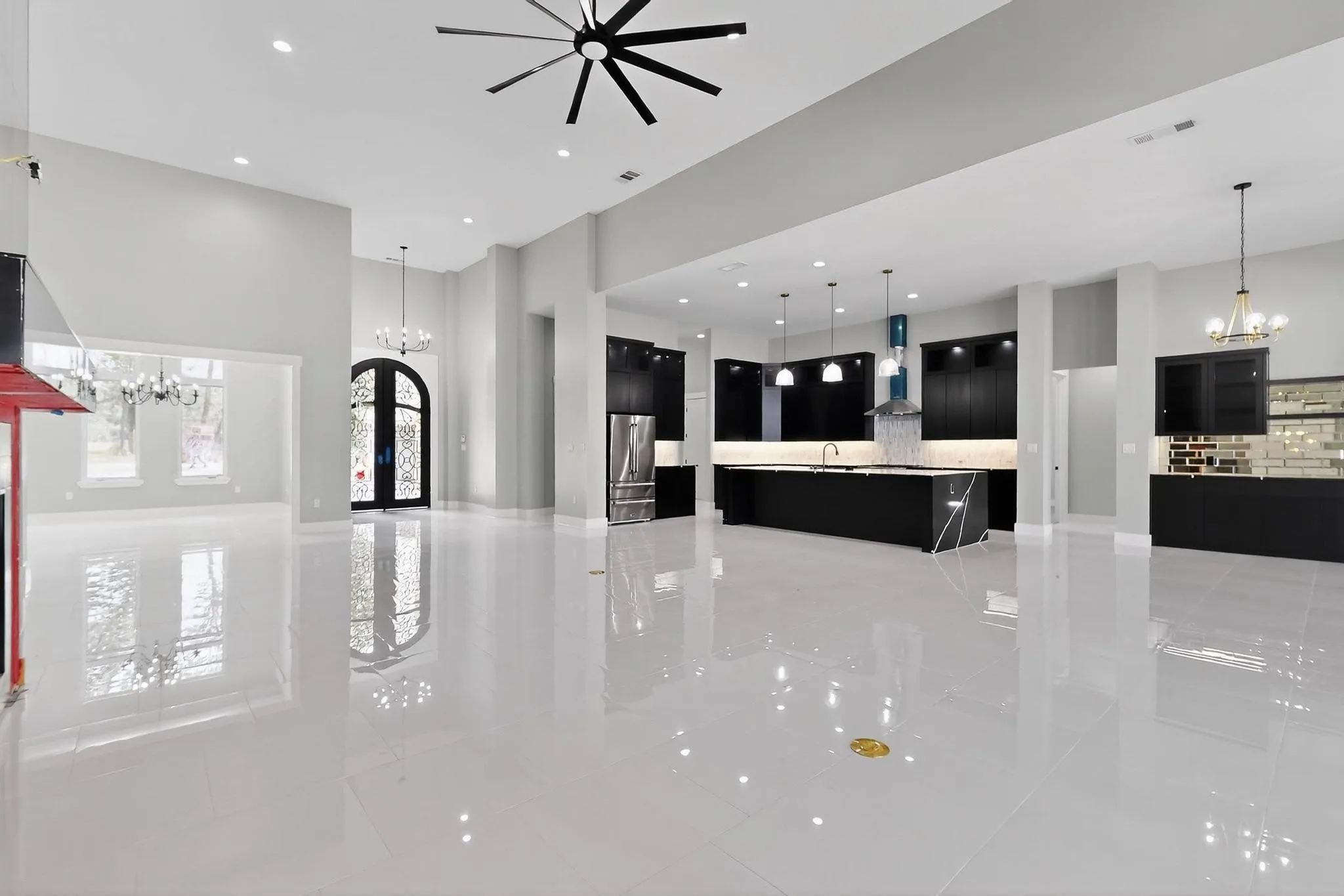 Single Family Residence For Sale in Kaufman County , 8743 Southern Shore Court, Kemp, Texas 75143, 5 Bedroom, 6 Bathroom, 4 Garage spaces, 4,700 Sqft, built in 2024, mls#21169028, Real Estate Agent in Kemp, Homes For Sale in Kaufman county, Homes For Sale in Kemp, Realtor in Kemp Texas, Real Estate Brokerage Independent Realty Texas, Luminita Cordes Realtor