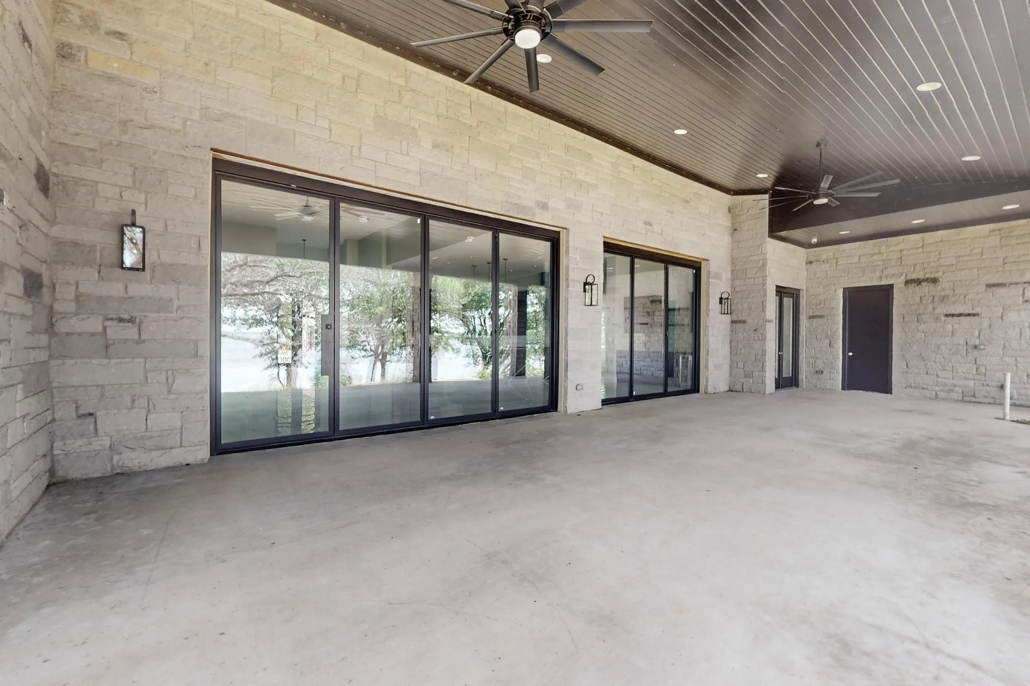 Single Family Residence For Sale in Kaufman County , 8743 Southern Shore Court, Kemp, Texas 75143, 5 Bedroom, 6 Bathroom, 4 Garage spaces, 4,700 Sqft, built in 2024, mls#21169028, Real Estate Agent in Kemp, Homes For Sale in Kaufman county, Homes For Sale in Kemp, Realtor in Kemp Texas, Real Estate Brokerage Independent Realty Texas, Luminita Cordes Realtor