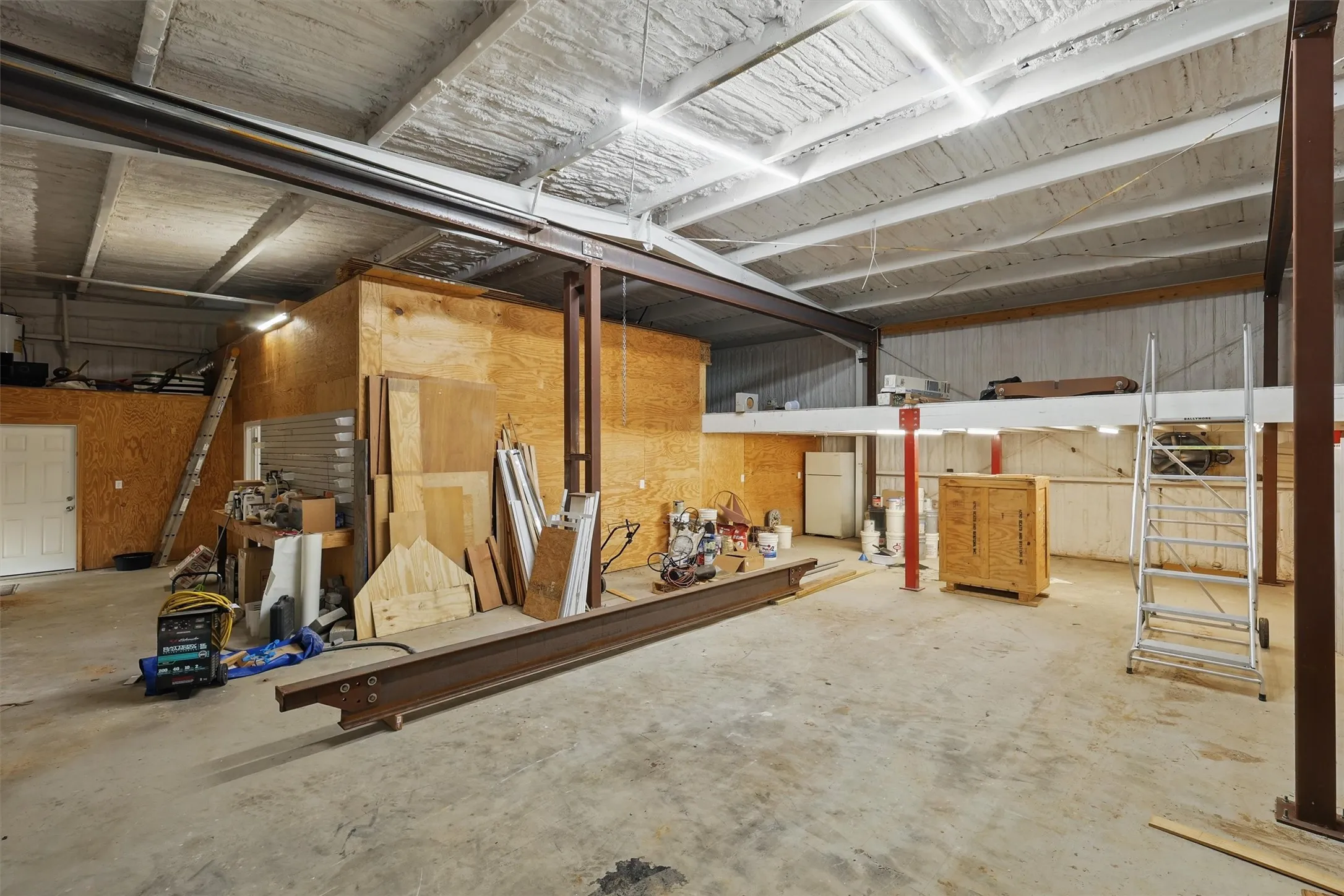Interior of the 50x40 shop with loft and interior room
