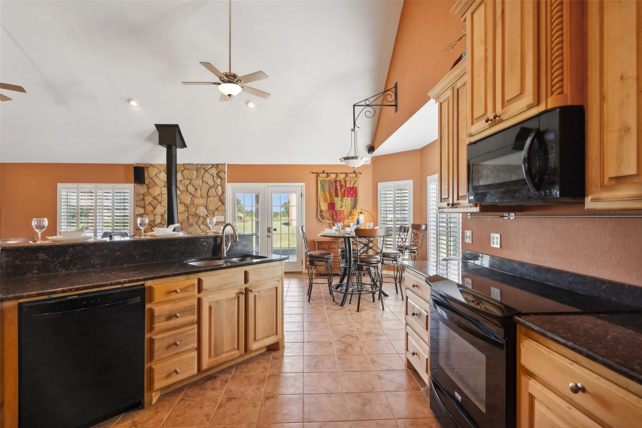 Single Family Residence For Sale in Johnson County , 2250 County Road 913, Joshua, Texas 76058, 3 Bedroom, 3 Bathroom, 2 Garage spaces, 2,270 Sqft, built in 2007, Preowned, mls#21169011, Real Estate Agent in Joshua, Homes For Sale in Johnson county, Homes For Sale in Joshua, Realtor in Joshua Texas, Real Estate Brokerage Independent Realty Texas, Luminita Cordes Realtor
