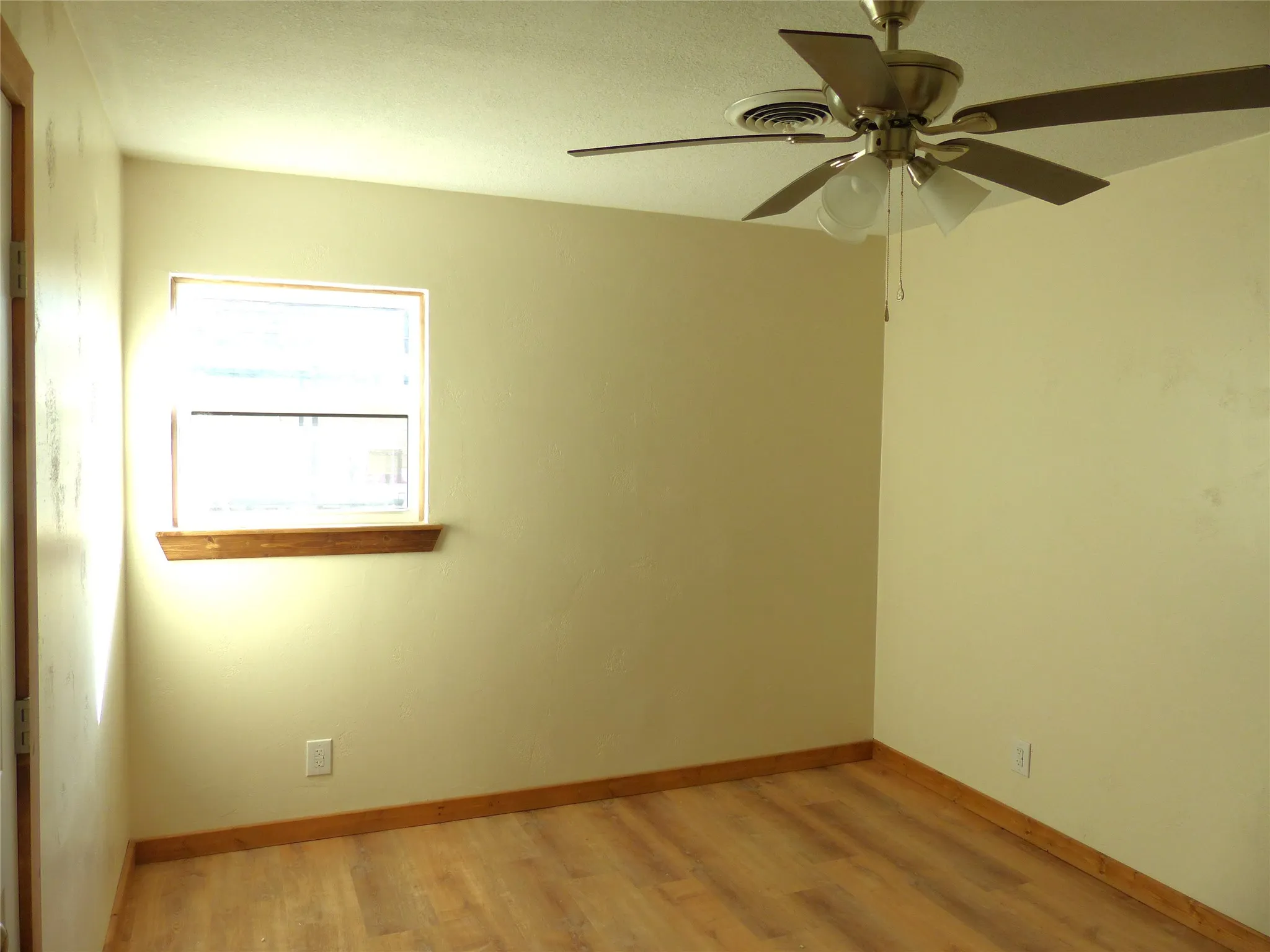 Single Family Residence For Sale in Mc Culloch County , 1922 S Pine, Brady, Texas 76825, 3 Bedroom, 2 Bathroom, Garage spaces, 1,776 Sqft, built in 1965, Price $245,000, mls#21169233, Real Estate Agent in Brady, Homes For Sale in Mc Culloch county, Homes For Sale in Brady, Realtor in Brady Texas, Real Estate Brokerage Independent Realty Texas, Luminita Cordes Realtor