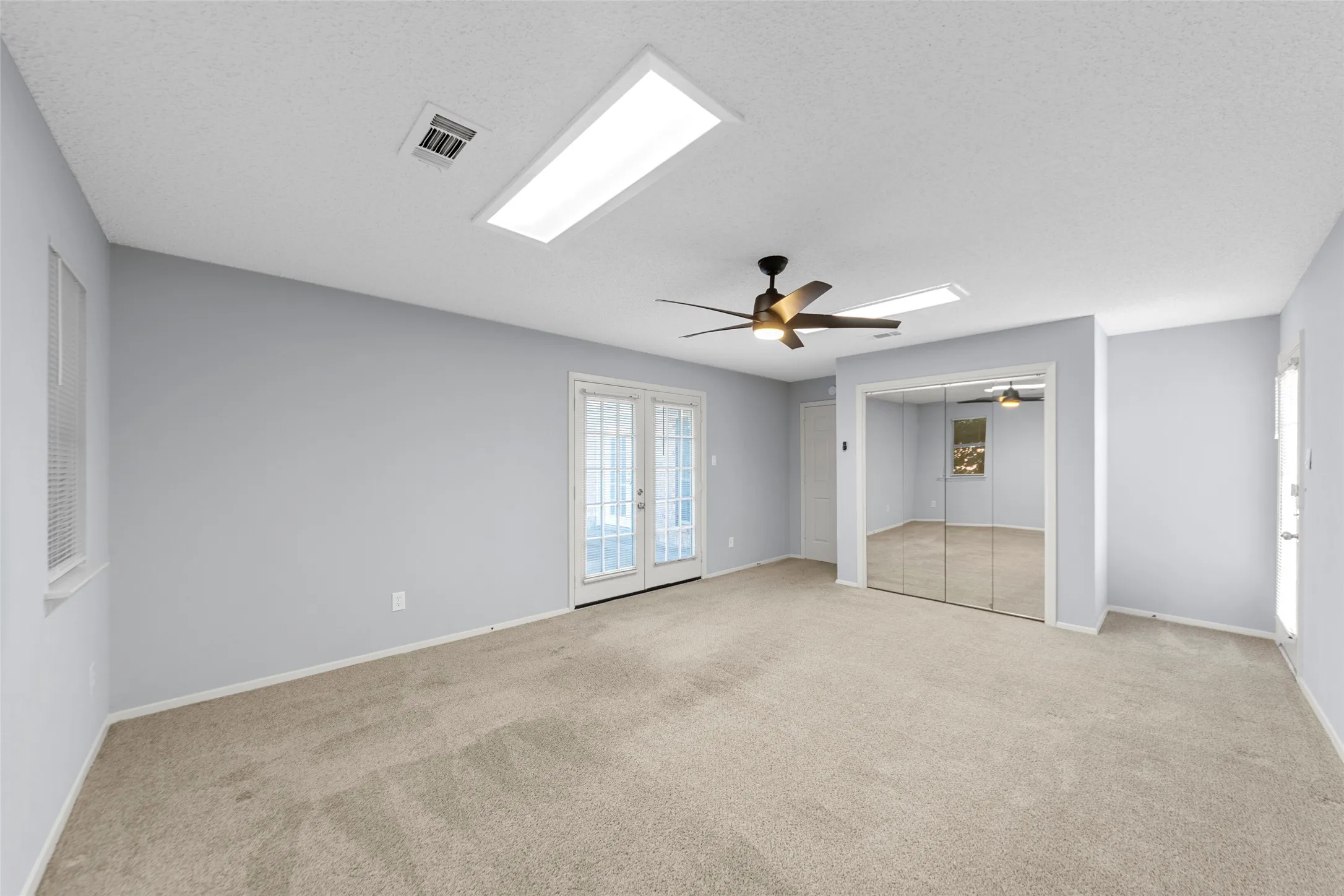 Single Family Residence For Sale in Dallas County , 2827 Cross Timbers Drive, Irving, Texas 75060, 4 Bedroom, 2 Bathroom, 2 Garage spaces, 2,663 Sqft, built in 1978, Preowned, Price $429,900, mls#21169269, Real Estate Agent in Irving, Homes For Sale in Dallas county, Homes For Sale in Irving, Realtor in Irving Texas, Real Estate Brokerage Independent Realty Texas, Luminita Cordes Realtor