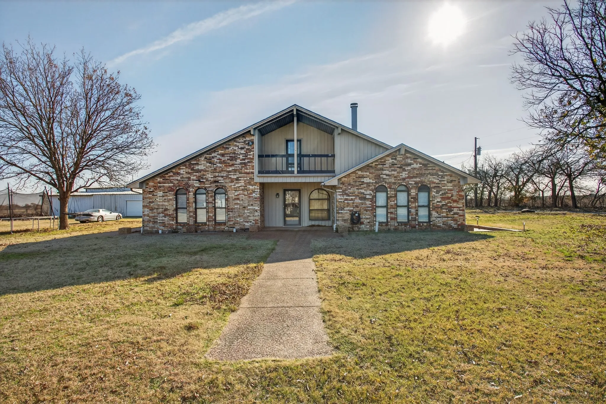 Single Family Residence For Sale in Denton County , 10569 Range Road, Justin, Texas 76247, 4 Bedroom, 3 Bathroom, Garage spaces, 2,444 Sqft, built in 1975, Preowned, mls#21134596, Real Estate Agent in Justin, Homes For Sale in Denton county, Homes For Sale in Justin, Realtor in Justin Texas, Real Estate Brokerage Independent Realty Texas, Luminita Cordes Realtor
