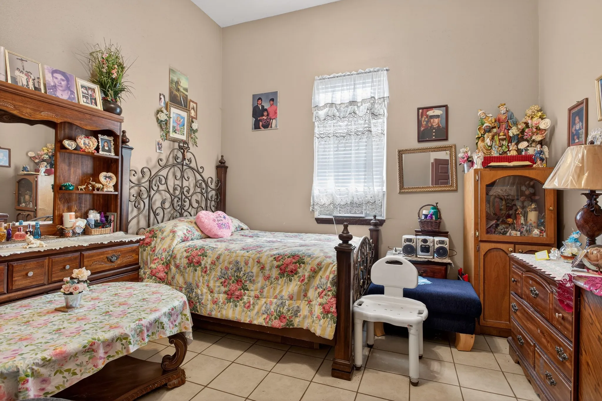 Single Family Residence For Sale in Denton County , 10569 Range Road, Justin, Texas 76247, 4 Bedroom, 3 Bathroom, Garage spaces, 2,444 Sqft, built in 1975, Preowned, mls#21134596, Real Estate Agent in Justin, Homes For Sale in Denton county, Homes For Sale in Justin, Realtor in Justin Texas, Real Estate Brokerage Independent Realty Texas, Luminita Cordes Realtor