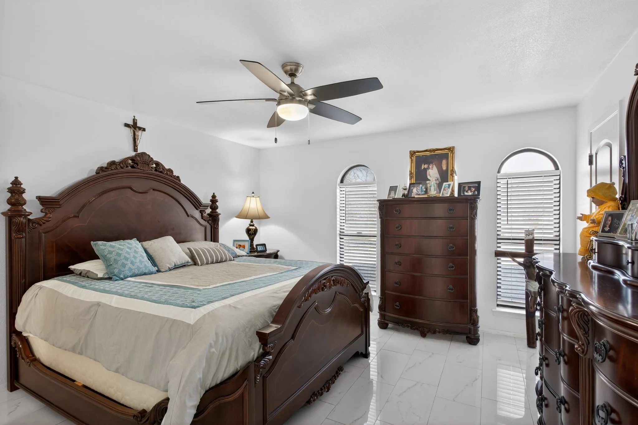 Single Family Residence For Sale in Denton County , 10569 Range Road, Justin, Texas 76247, 4 Bedroom, 3 Bathroom, Garage spaces, 2,444 Sqft, built in 1975, Preowned, mls#21134596, Real Estate Agent in Justin, Homes For Sale in Denton county, Homes For Sale in Justin, Realtor in Justin Texas, Real Estate Brokerage Independent Realty Texas, Luminita Cordes Realtor