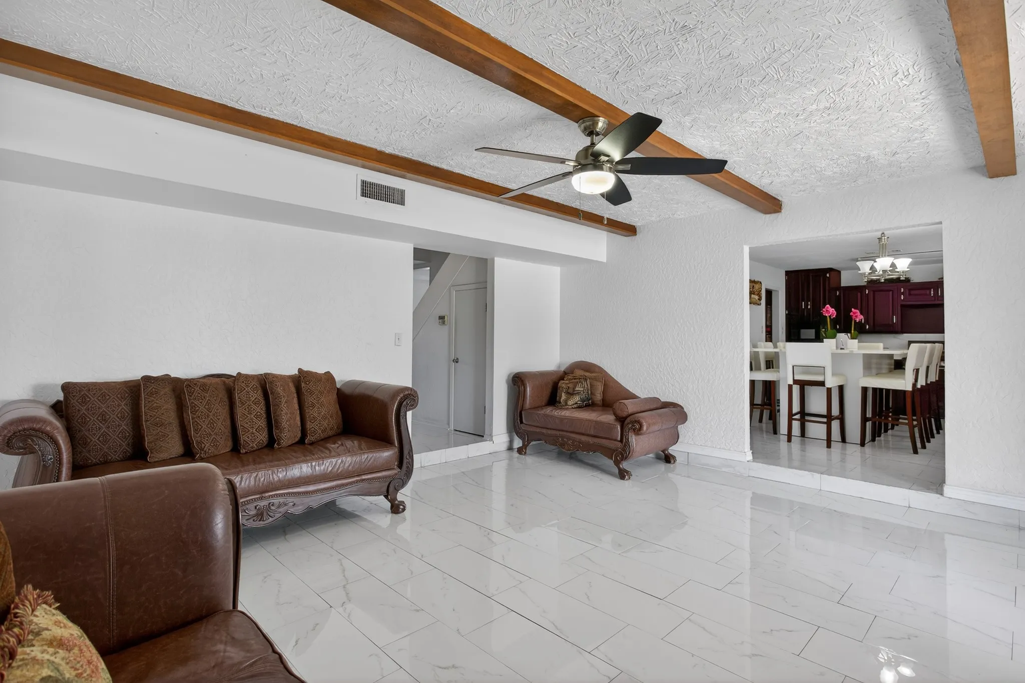 Single Family Residence For Sale in Denton County , 10569 Range Road, Justin, Texas 76247, 4 Bedroom, 3 Bathroom, Garage spaces, 2,444 Sqft, built in 1975, Preowned, mls#21134596, Real Estate Agent in Justin, Homes For Sale in Denton county, Homes For Sale in Justin, Realtor in Justin Texas, Real Estate Brokerage Independent Realty Texas, Luminita Cordes Realtor