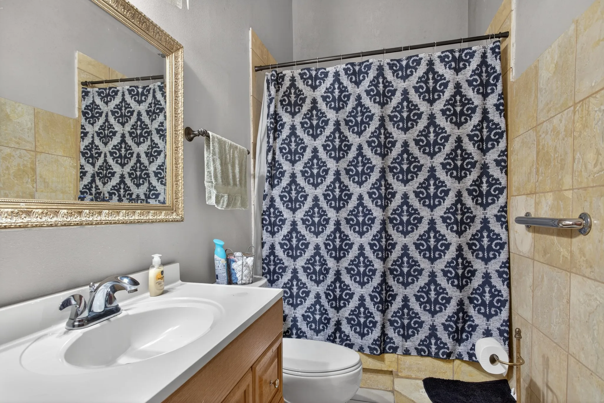 Single Family Residence For Sale in Denton County , 10569 Range Road, Justin, Texas 76247, 4 Bedroom, 3 Bathroom, Garage spaces, 2,444 Sqft, built in 1975, Preowned, mls#21134596, Real Estate Agent in Justin, Homes For Sale in Denton county, Homes For Sale in Justin, Realtor in Justin Texas, Real Estate Brokerage Independent Realty Texas, Luminita Cordes Realtor