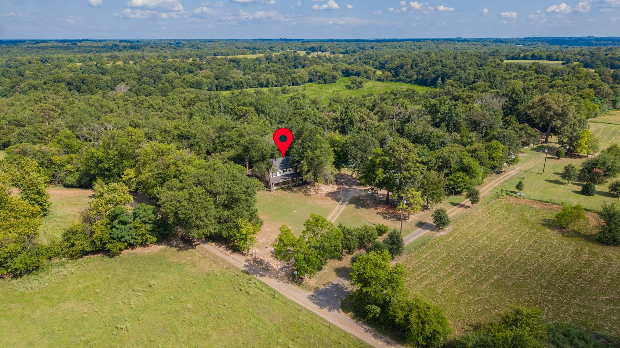 Single Family Residence For Sale in Franklin (TX) County , 180 SE CR 4426, Scroggins, Texas 75480, 4 Bedroom, 3 Bathroom, Garage spaces, 2,730 Sqft, built in 1992, Preowned, mls#21169291, Real Estate Agent in Scroggins, Homes For Sale in Franklin (TX) county, Homes For Sale in Scroggins, Realtor in Scroggins Texas, Real Estate Brokerage Independent Realty Texas, Luminita Cordes Realtor