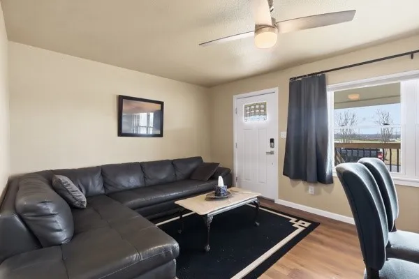 Single Family Residence For Sale in Hopkins County , 108 Reservoir Street, Sulphur Springs, Texas 75482, 3 Bedroom, 3 Bathroom, Garage spaces, 1,392 Sqft, built in 1952, mls#21169328, Real Estate Agent in Sulphur Springs, Homes For Sale in Hopkins county, Homes For Sale in Sulphur Springs, Realtor in Sulphur Springs Texas, Real Estate Brokerage Independent Realty Texas, Luminita Cordes Realtor