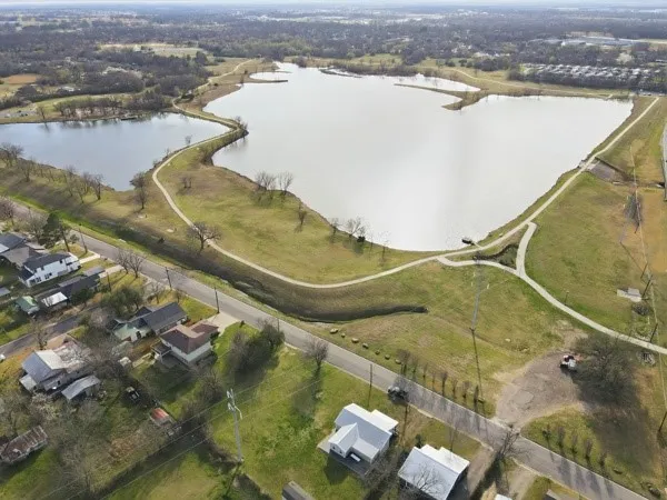 Single Family Residence For Sale in Hopkins County , 108 Reservoir Street, Sulphur Springs, Texas 75482, 3 Bedroom, 3 Bathroom, Garage spaces, 1,392 Sqft, built in 1952, mls#21169328, Real Estate Agent in Sulphur Springs, Homes For Sale in Hopkins county, Homes For Sale in Sulphur Springs, Realtor in Sulphur Springs Texas, Real Estate Brokerage Independent Realty Texas, Luminita Cordes Realtor