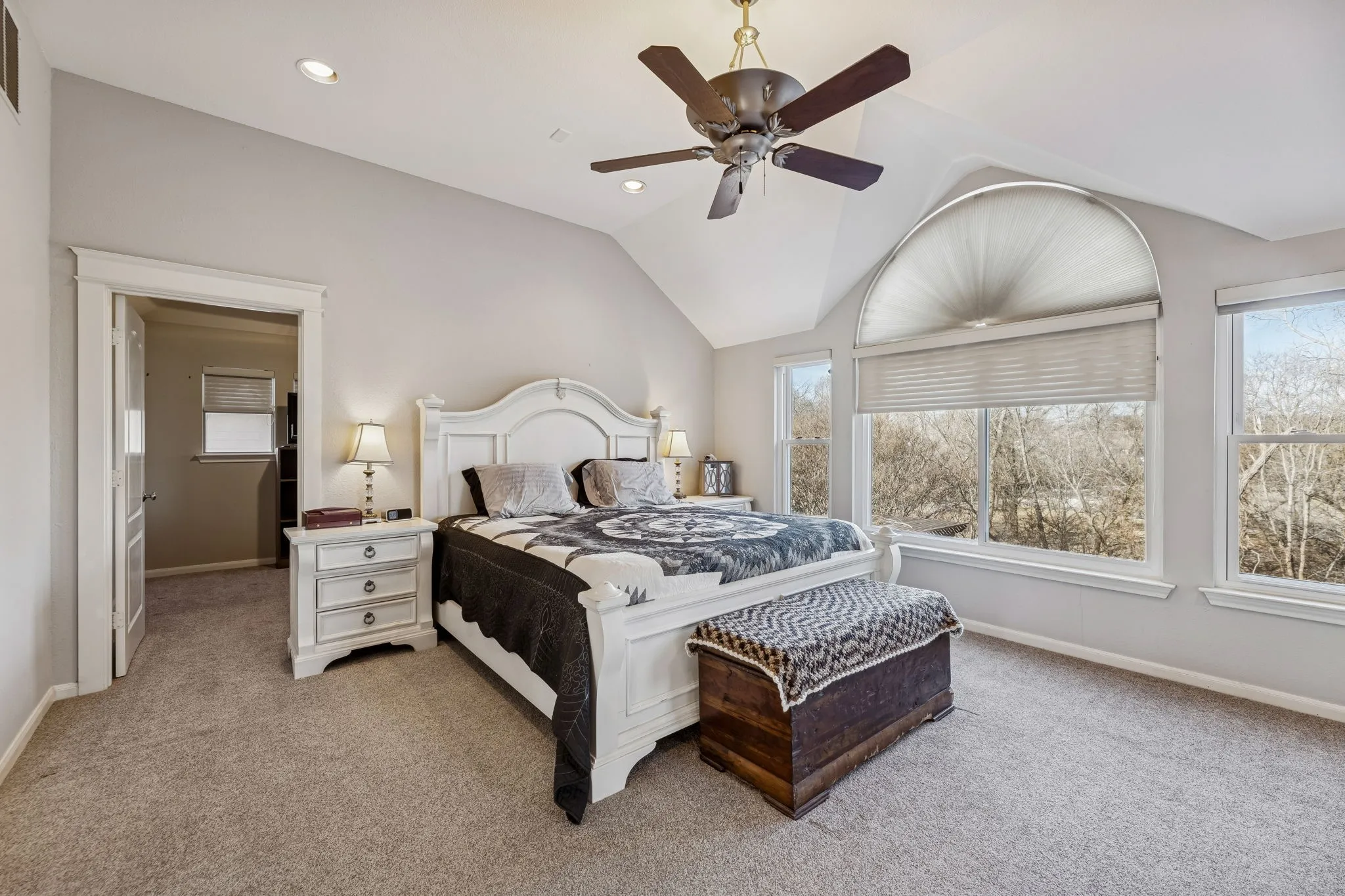 Single Family Residence For Sale in Collin County , 1924 Victoria Circle, Mc Kinney, Texas 75072, 5 Bedroom, 3 Bathroom, 2 Garage spaces, 2,808 Sqft, built in 2002, Preowned, mls#21168732, Real Estate Agent in Mc Kinney, Homes For Sale in Collin county, Homes For Sale in Mc Kinney, Realtor in Mc Kinney Texas, Real Estate Brokerage Independent Realty Texas, Luminita Cordes Realtor