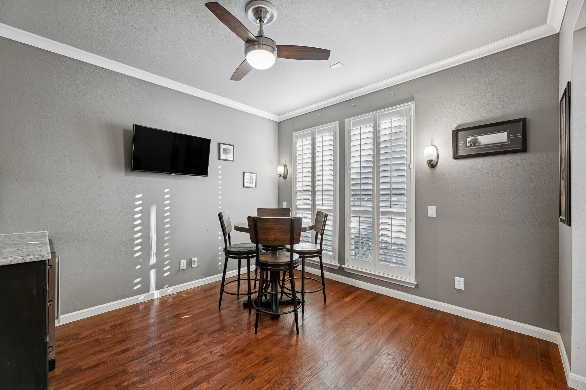 Single Family Residence For Sale in Collin County , 1924 Victoria Circle, Mc Kinney, Texas 75072, 5 Bedroom, 3 Bathroom, 2 Garage spaces, 2,808 Sqft, built in 2002, Preowned, mls#21168732, Real Estate Agent in Mc Kinney, Homes For Sale in Collin county, Homes For Sale in Mc Kinney, Realtor in Mc Kinney Texas, Real Estate Brokerage Independent Realty Texas, Luminita Cordes Realtor