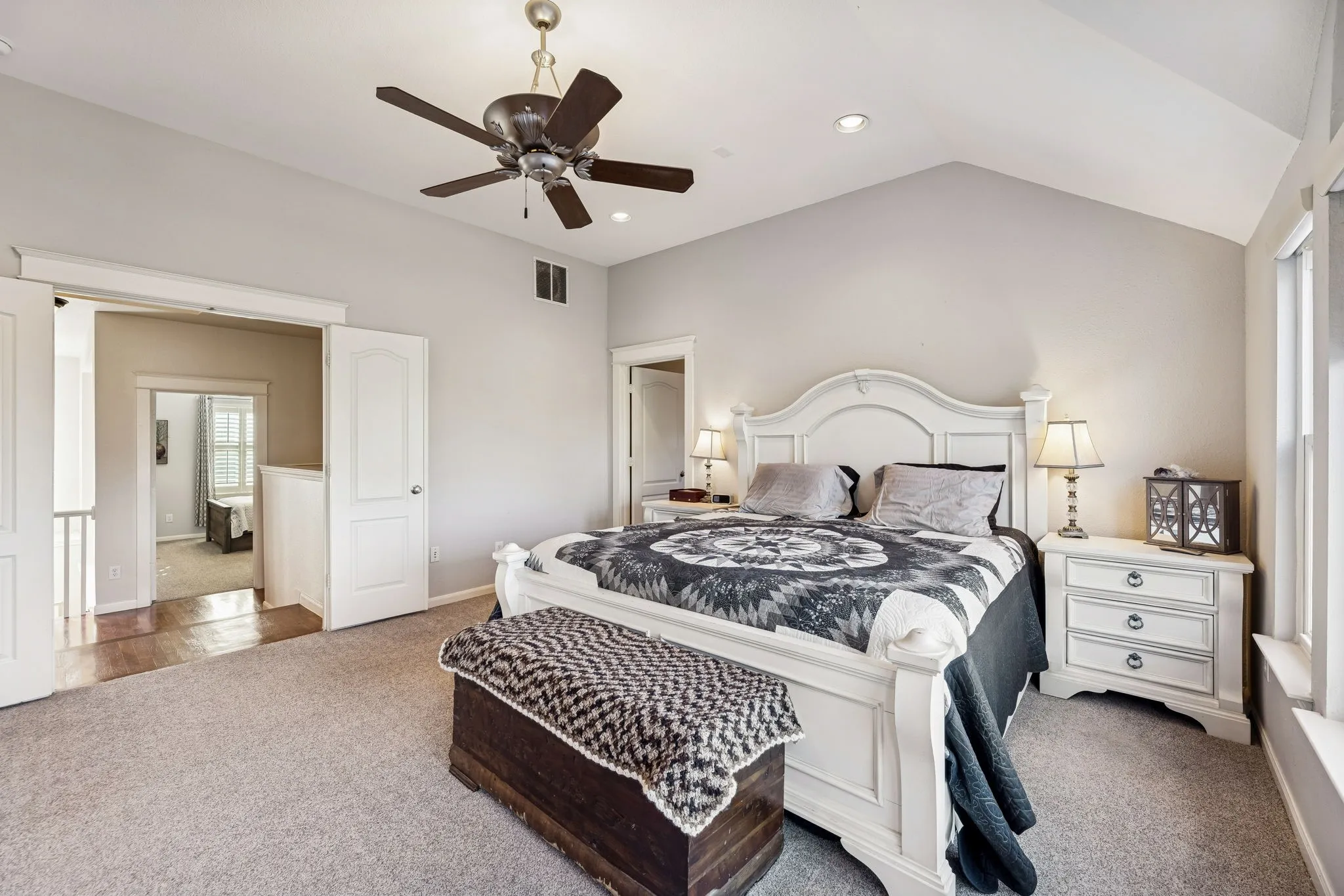 Single Family Residence For Sale in Collin County , 1924 Victoria Circle, Mc Kinney, Texas 75072, 5 Bedroom, 3 Bathroom, 2 Garage spaces, 2,808 Sqft, built in 2002, Preowned, mls#21168732, Real Estate Agent in Mc Kinney, Homes For Sale in Collin county, Homes For Sale in Mc Kinney, Realtor in Mc Kinney Texas, Real Estate Brokerage Independent Realty Texas, Luminita Cordes Realtor