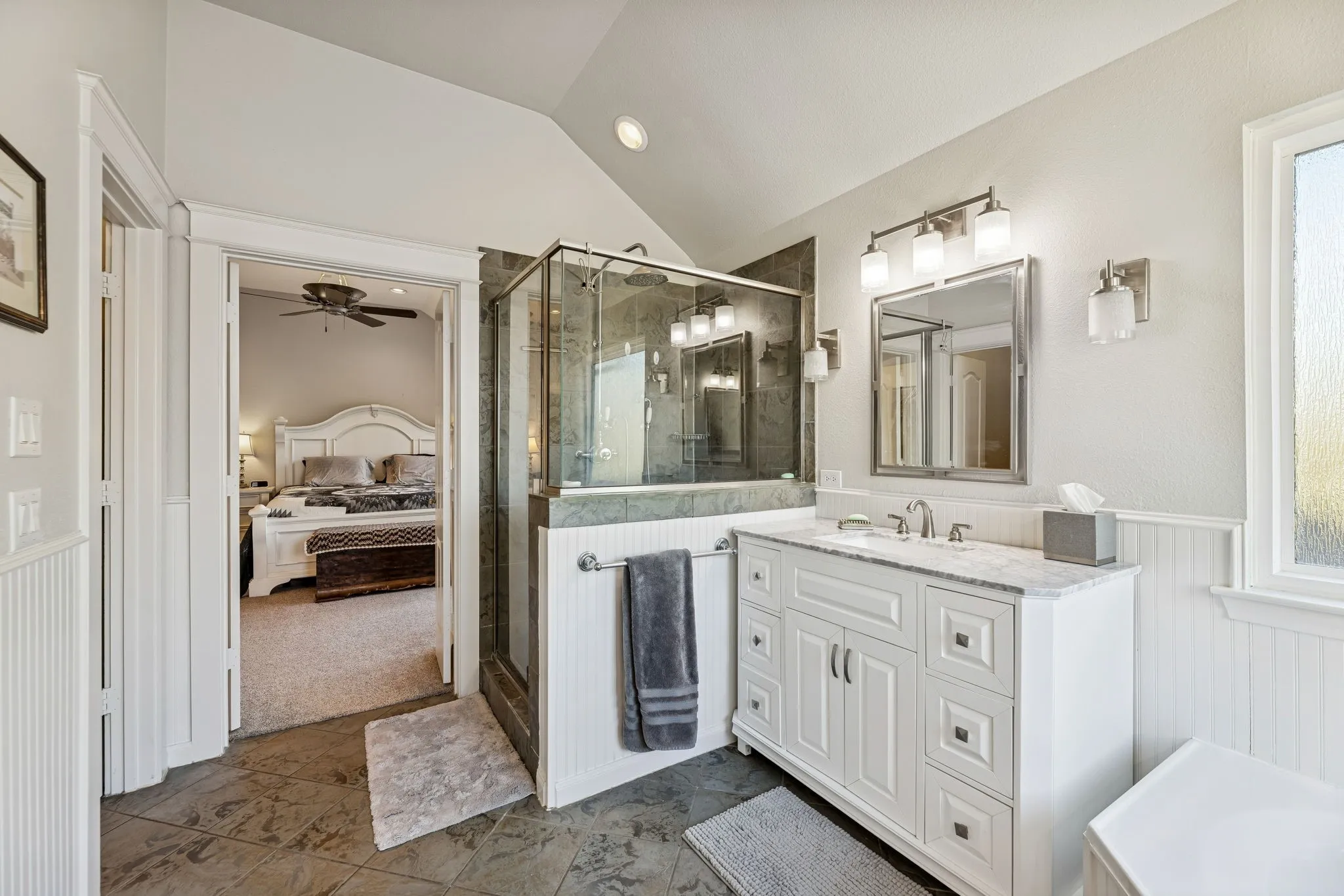 Single Family Residence For Sale in Collin County , 1924 Victoria Circle, Mc Kinney, Texas 75072, 5 Bedroom, 3 Bathroom, 2 Garage spaces, 2,808 Sqft, built in 2002, Preowned, mls#21168732, Real Estate Agent in Mc Kinney, Homes For Sale in Collin county, Homes For Sale in Mc Kinney, Realtor in Mc Kinney Texas, Real Estate Brokerage Independent Realty Texas, Luminita Cordes Realtor