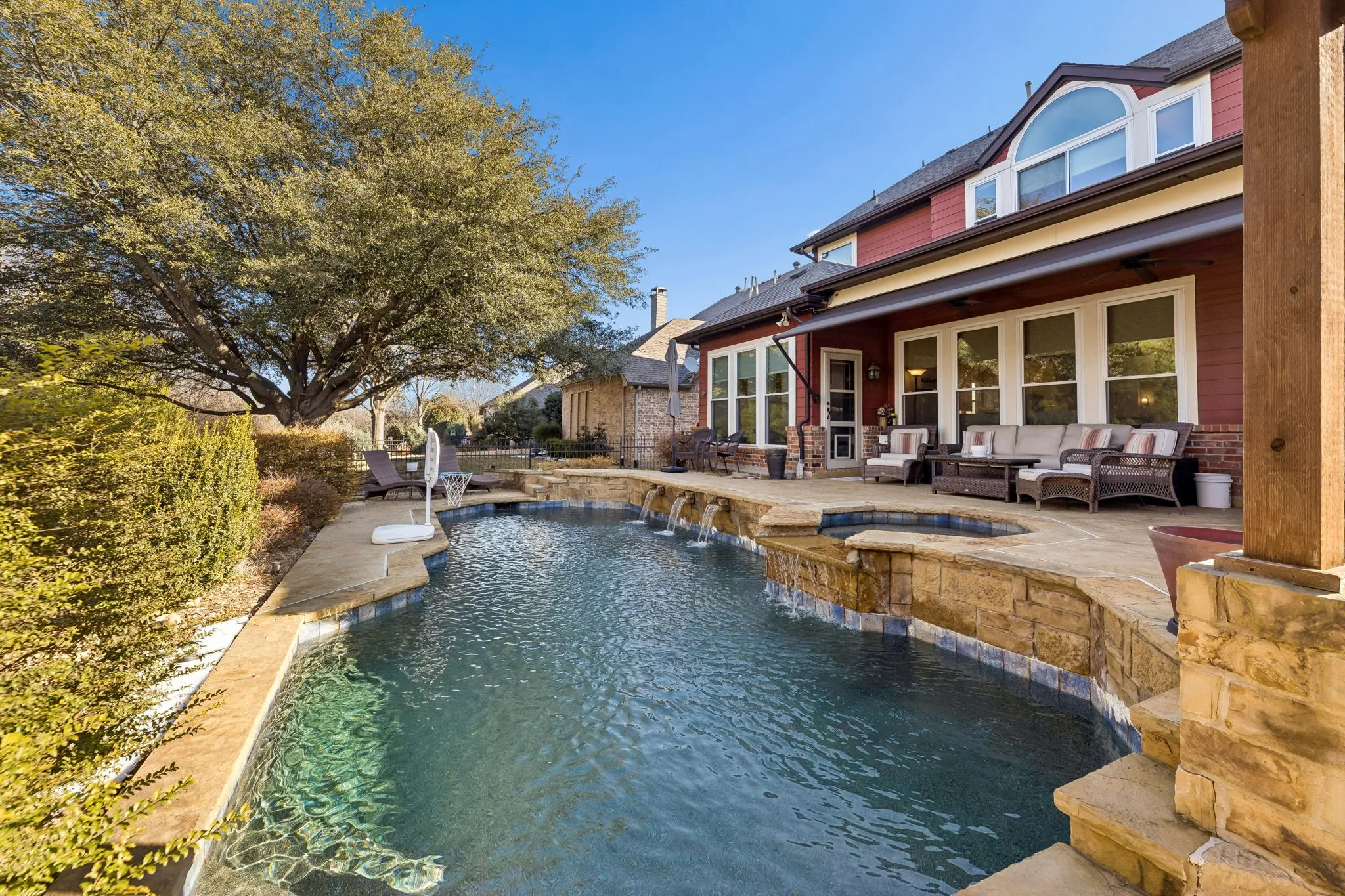 Single Family Residence For Sale in Collin County , 1924 Victoria Circle, Mc Kinney, Texas 75072, 5 Bedroom, 3 Bathroom, 2 Garage spaces, 2,808 Sqft, built in 2002, Preowned, mls#21168732, Real Estate Agent in Mc Kinney, Homes For Sale in Collin county, Homes For Sale in Mc Kinney, Realtor in Mc Kinney Texas, Real Estate Brokerage Independent Realty Texas, Luminita Cordes Realtor
