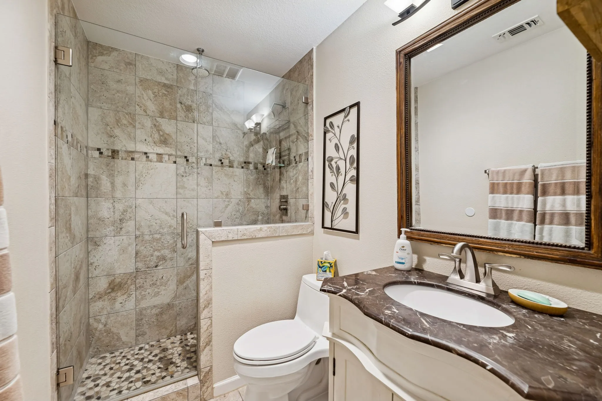 Single Family Residence For Sale in Collin County , 1924 Victoria Circle, Mc Kinney, Texas 75072, 5 Bedroom, 3 Bathroom, 2 Garage spaces, 2,808 Sqft, built in 2002, Preowned, mls#21168732, Real Estate Agent in Mc Kinney, Homes For Sale in Collin county, Homes For Sale in Mc Kinney, Realtor in Mc Kinney Texas, Real Estate Brokerage Independent Realty Texas, Luminita Cordes Realtor