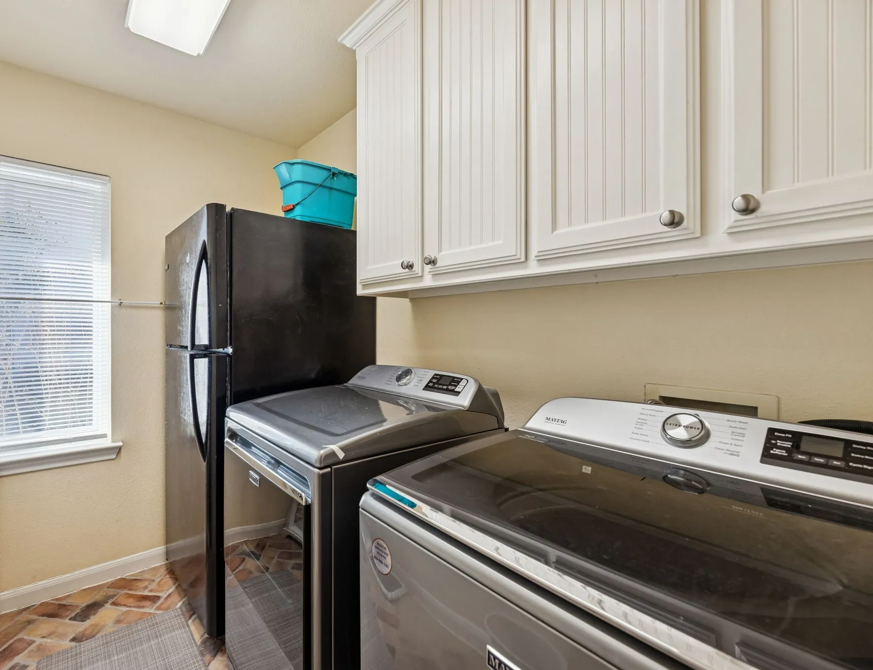 Single Family Residence For Sale in Collin County , 1924 Victoria Circle, Mc Kinney, Texas 75072, 5 Bedroom, 3 Bathroom, 2 Garage spaces, 2,808 Sqft, built in 2002, Preowned, mls#21168732, Real Estate Agent in Mc Kinney, Homes For Sale in Collin county, Homes For Sale in Mc Kinney, Realtor in Mc Kinney Texas, Real Estate Brokerage Independent Realty Texas, Luminita Cordes Realtor