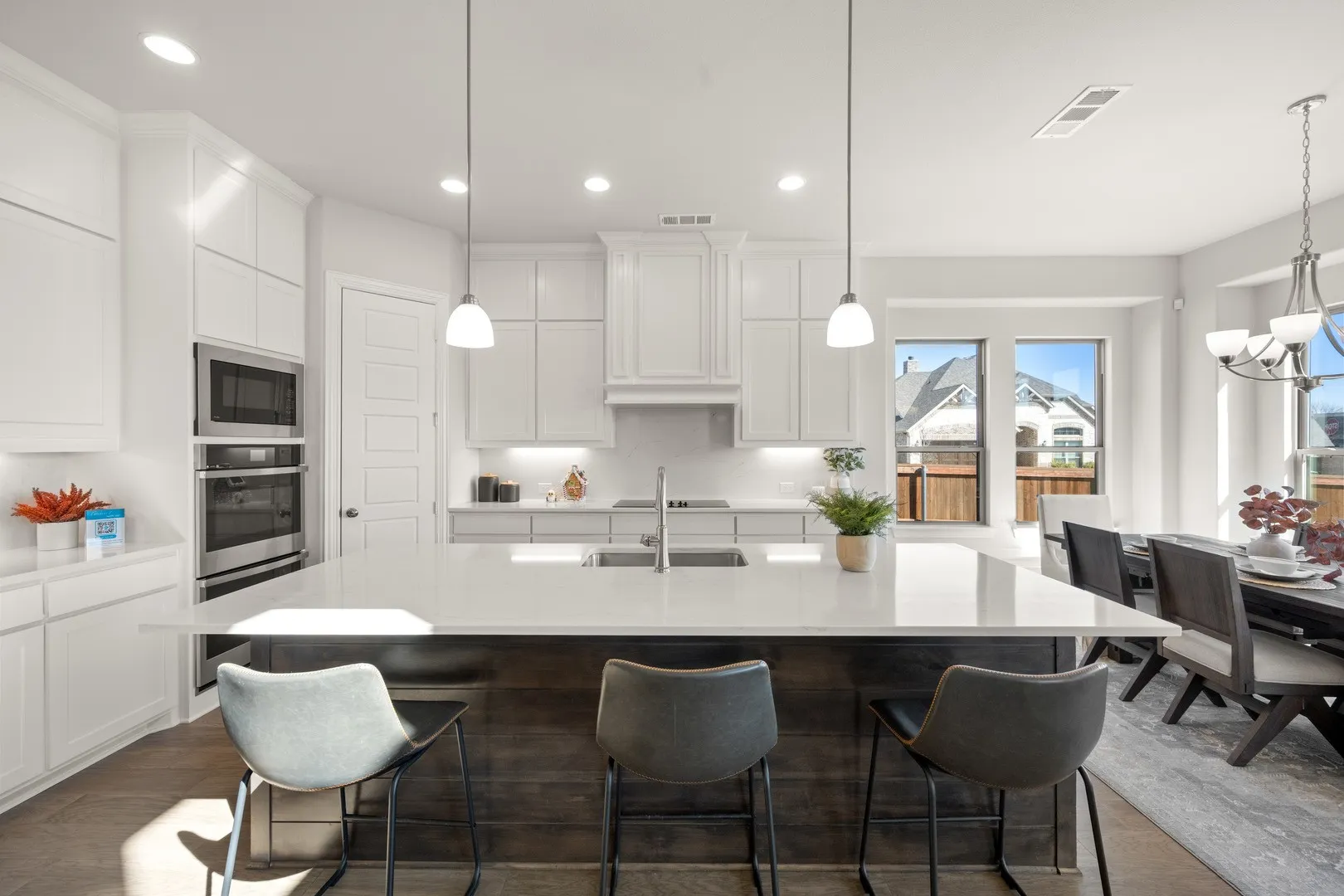 Single Family Residence For Sale in Ellis County , 5638 Rutherford Drive, Midlothian, Texas 76065, 4 Bedroom, 4 Bathroom, 3 Garage spaces, 3,748 Sqft, built in 2025, New Construction - Complete, mls#21169365, Real Estate Agent in Midlothian, Homes For Sale in Ellis county, Homes For Sale in Midlothian, Realtor in Midlothian Texas, Real Estate Brokerage Independent Realty Texas, Luminita Cordes Realtor