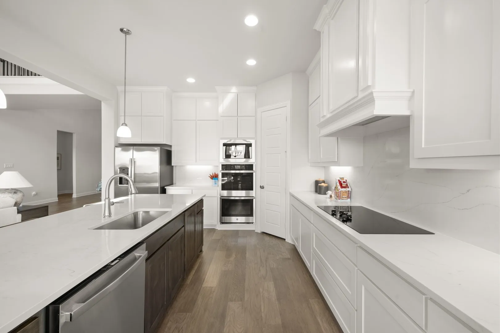 10_5638 Rutherford- Kitchen-3