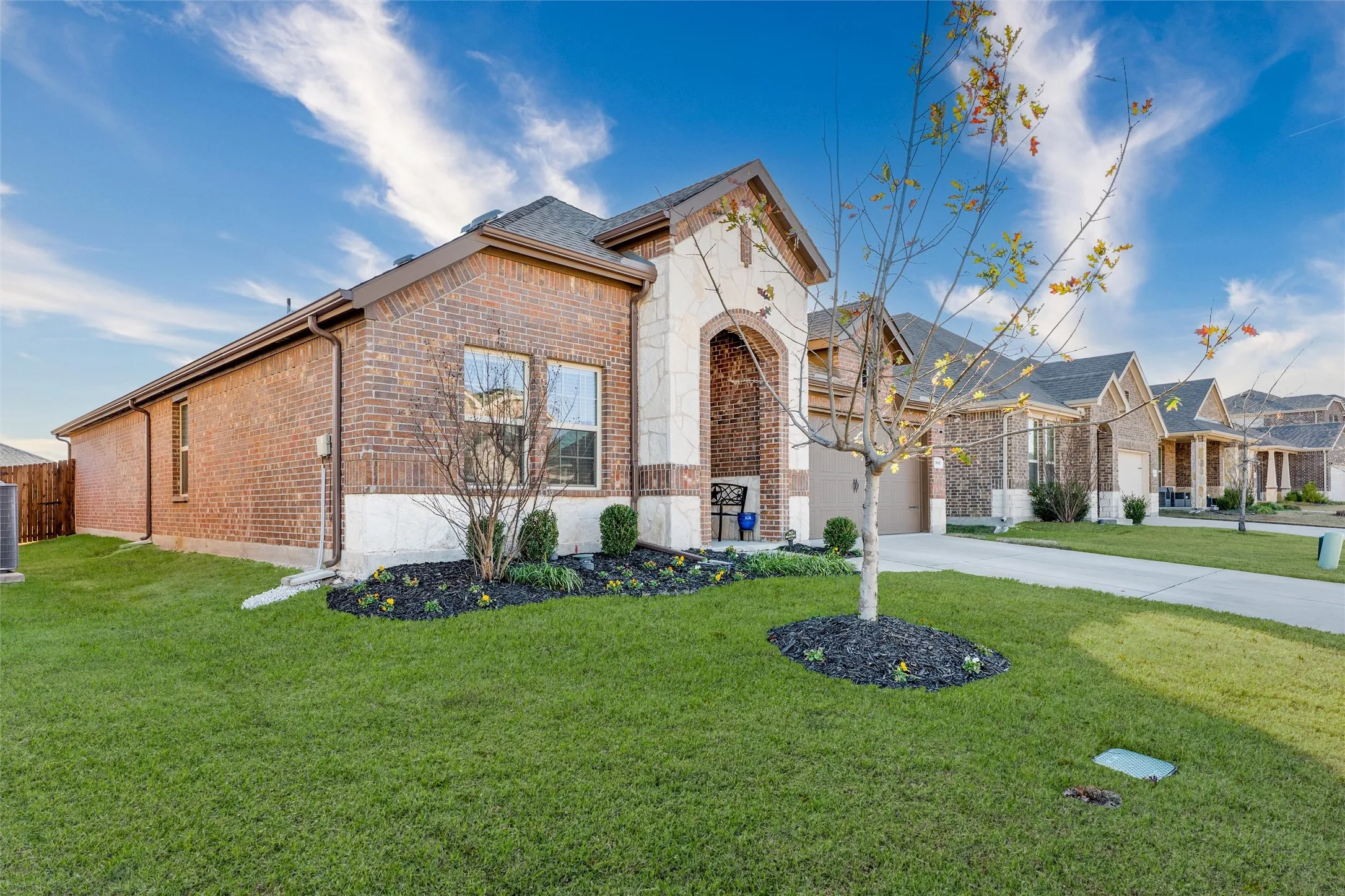 Single Family Residence For Rent in Collin County , 809 Egret Street, Princeton, Texas 75407, 3 Bedrooms, 2 Bathrooms, 2 Garage spaces, 1,653 Sqft, built in 2021, Price $2,200, mls#21169368, Real Estate Agent in Princeton, Homes For Rent in Collin county, Homes For Rent in Princeton, Realtor in Princeton Texas, Real Estate Brokerage Independent Realty Texas, Luminita Cordes Realtor