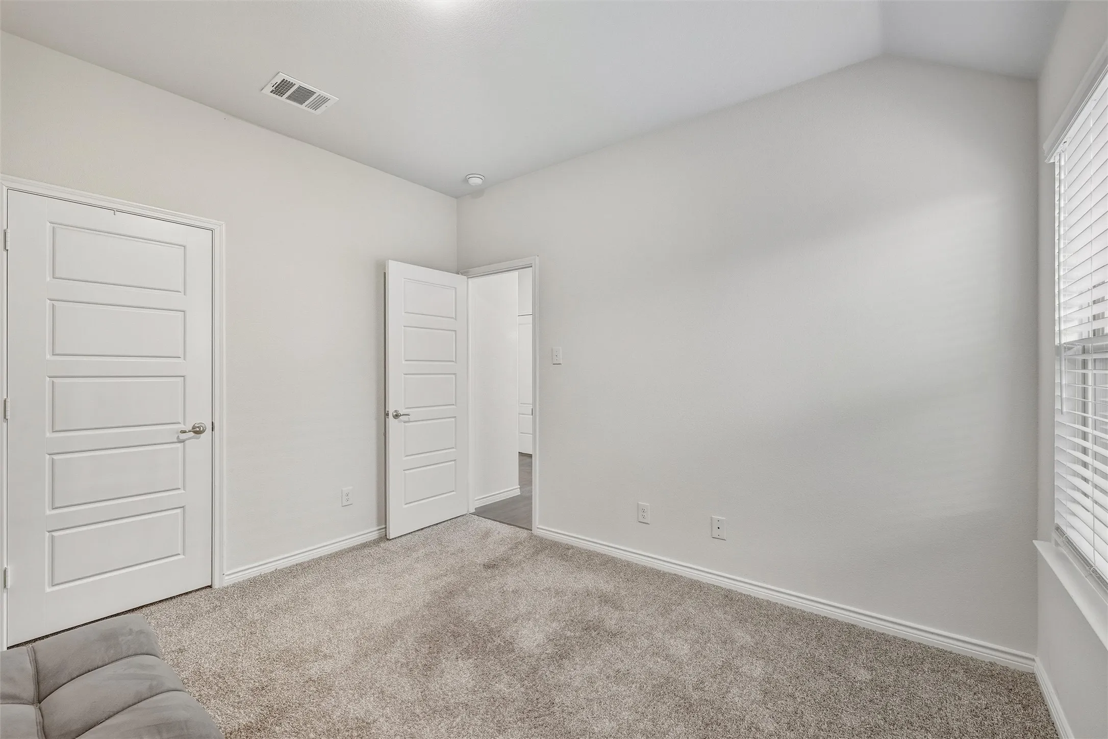 Single Family Residence For Rent in Collin County , 809 Egret Street, Princeton, Texas 75407, 3 Bedrooms, 2 Bathrooms, 2 Garage spaces, 1,653 Sqft, built in 2021, Price $2,200, mls#21169368, Real Estate Agent in Princeton, Homes For Rent in Collin county, Homes For Rent in Princeton, Realtor in Princeton Texas, Real Estate Brokerage Independent Realty Texas, Luminita Cordes Realtor