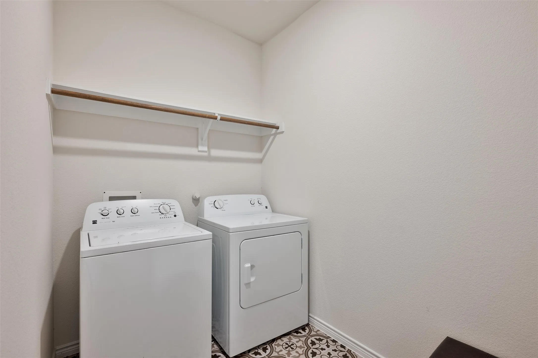 Single Family Residence For Rent in Collin County , 809 Egret Street, Princeton, Texas 75407, 3 Bedrooms, 2 Bathrooms, 2 Garage spaces, 1,653 Sqft, built in 2021, Price $2,200, mls#21169368, Real Estate Agent in Princeton, Homes For Rent in Collin county, Homes For Rent in Princeton, Realtor in Princeton Texas, Real Estate Brokerage Independent Realty Texas, Luminita Cordes Realtor