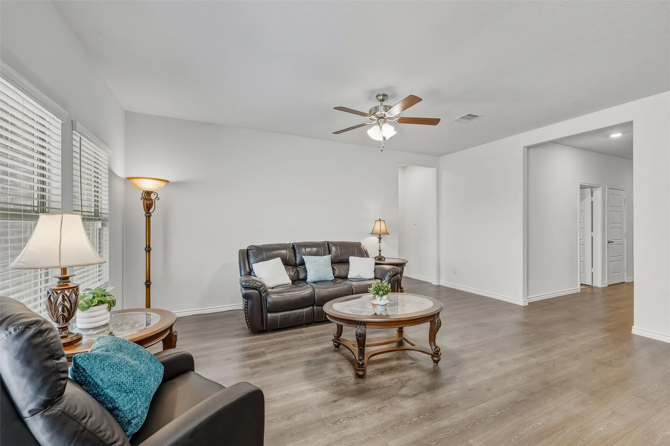 Single Family Residence For Rent in Collin County , 809 Egret Street, Princeton, Texas 75407, 3 Bedrooms, 2 Bathrooms, 2 Garage spaces, 1,653 Sqft, built in 2021, Price $2,200, mls#21169368, Real Estate Agent in Princeton, Homes For Rent in Collin county, Homes For Rent in Princeton, Realtor in Princeton Texas, Real Estate Brokerage Independent Realty Texas, Luminita Cordes Realtor