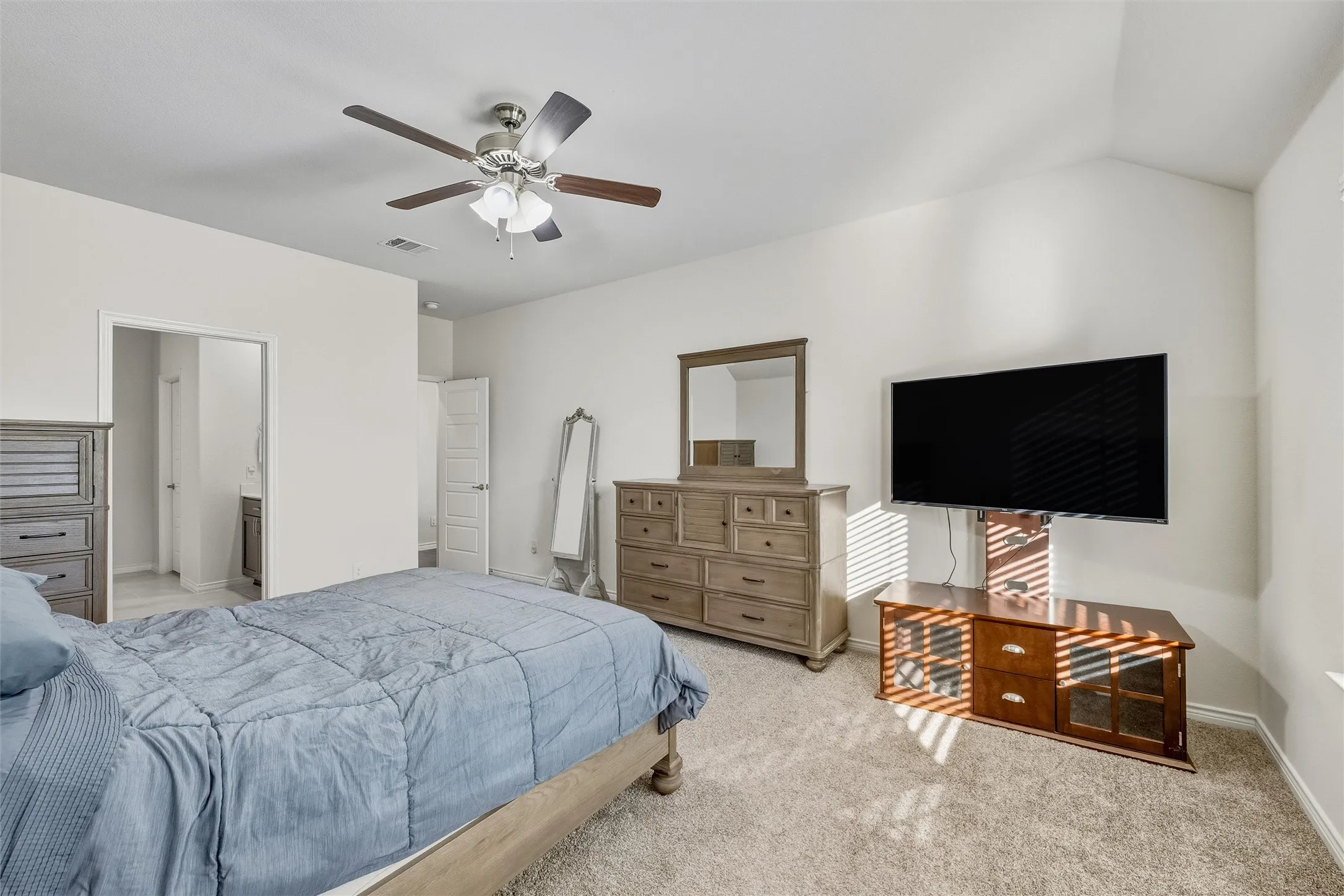 Single Family Residence For Rent in Collin County , 809 Egret Street, Princeton, Texas 75407, 3 Bedrooms, 2 Bathrooms, 2 Garage spaces, 1,653 Sqft, built in 2021, Price $2,200, mls#21169368, Real Estate Agent in Princeton, Homes For Rent in Collin county, Homes For Rent in Princeton, Realtor in Princeton Texas, Real Estate Brokerage Independent Realty Texas, Luminita Cordes Realtor