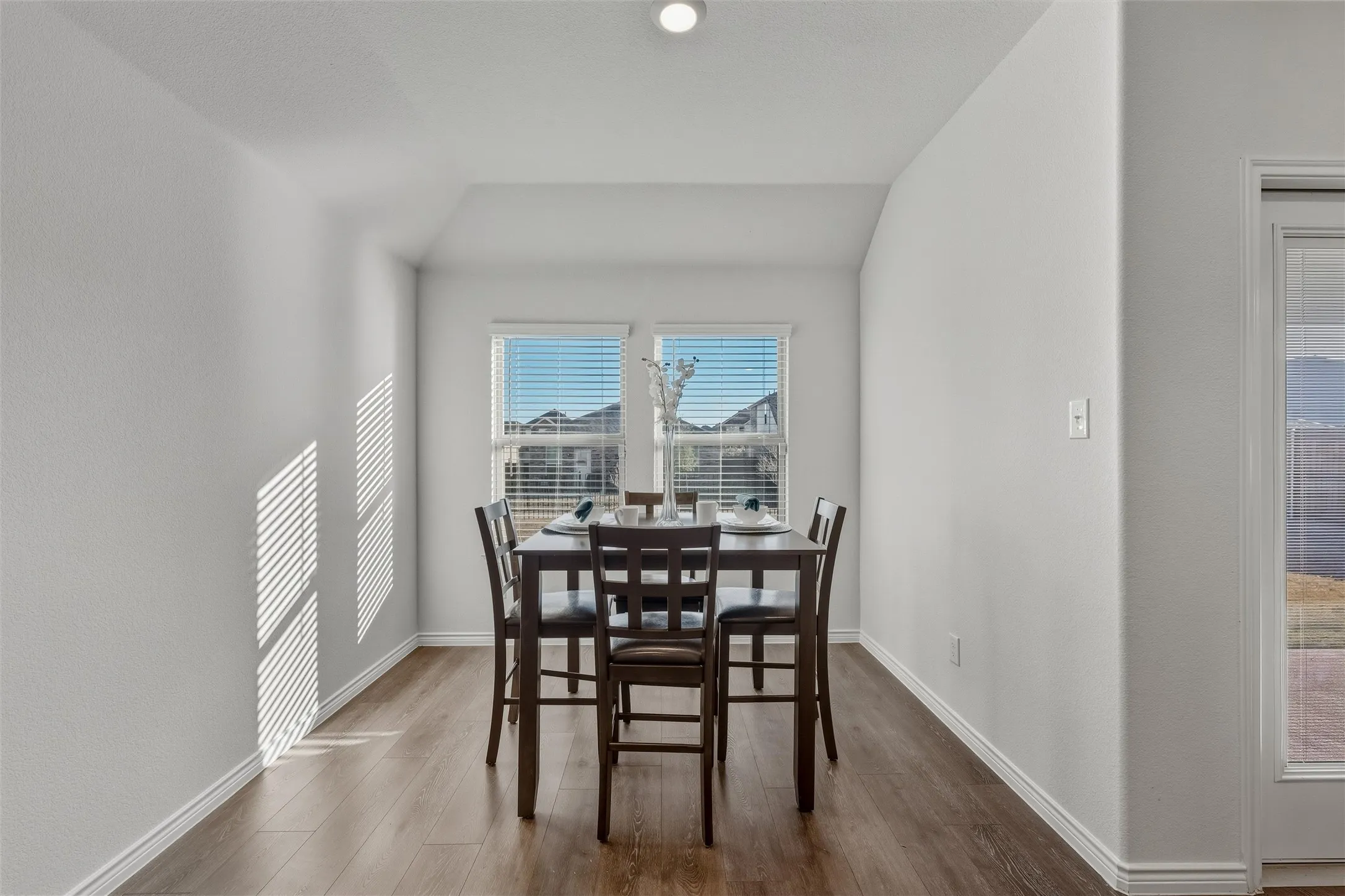 Single Family Residence For Rent in Collin County , 809 Egret Street, Princeton, Texas 75407, 3 Bedrooms, 2 Bathrooms, 2 Garage spaces, 1,653 Sqft, built in 2021, Price $2,200, mls#21169368, Real Estate Agent in Princeton, Homes For Rent in Collin county, Homes For Rent in Princeton, Realtor in Princeton Texas, Real Estate Brokerage Independent Realty Texas, Luminita Cordes Realtor