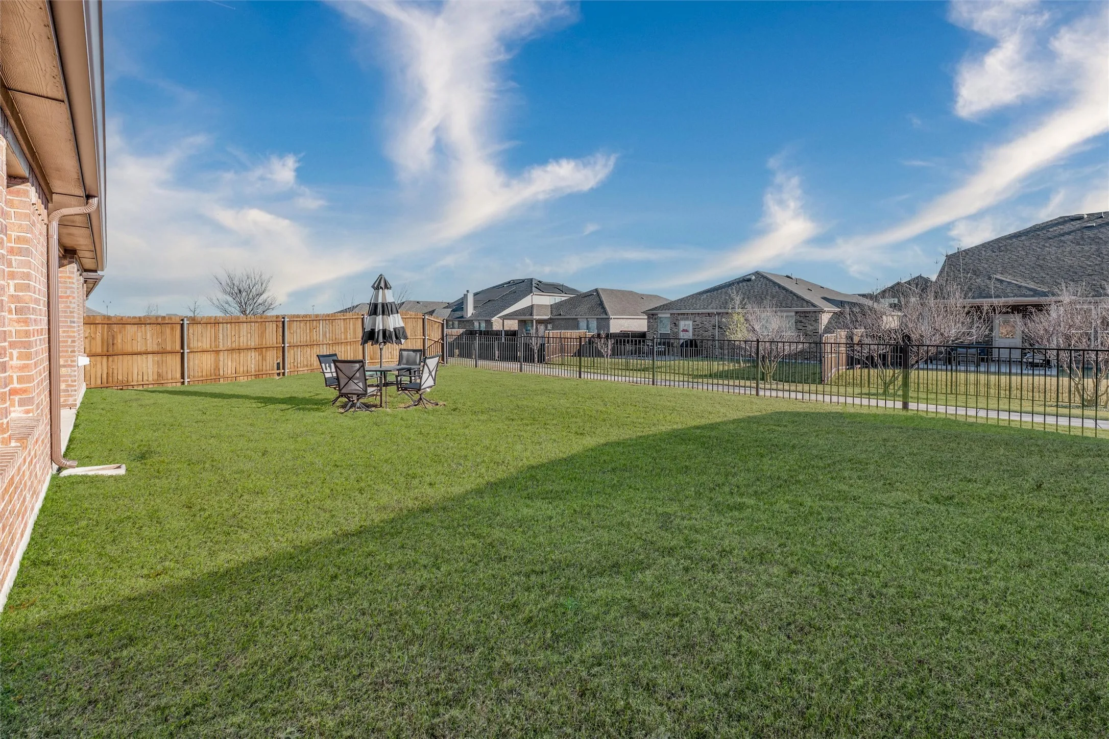 Single Family Residence For Rent in Collin County , 809 Egret Street, Princeton, Texas 75407, 3 Bedrooms, 2 Bathrooms, 2 Garage spaces, 1,653 Sqft, built in 2021, Price $2,200, mls#21169368, Real Estate Agent in Princeton, Homes For Rent in Collin county, Homes For Rent in Princeton, Realtor in Princeton Texas, Real Estate Brokerage Independent Realty Texas, Luminita Cordes Realtor