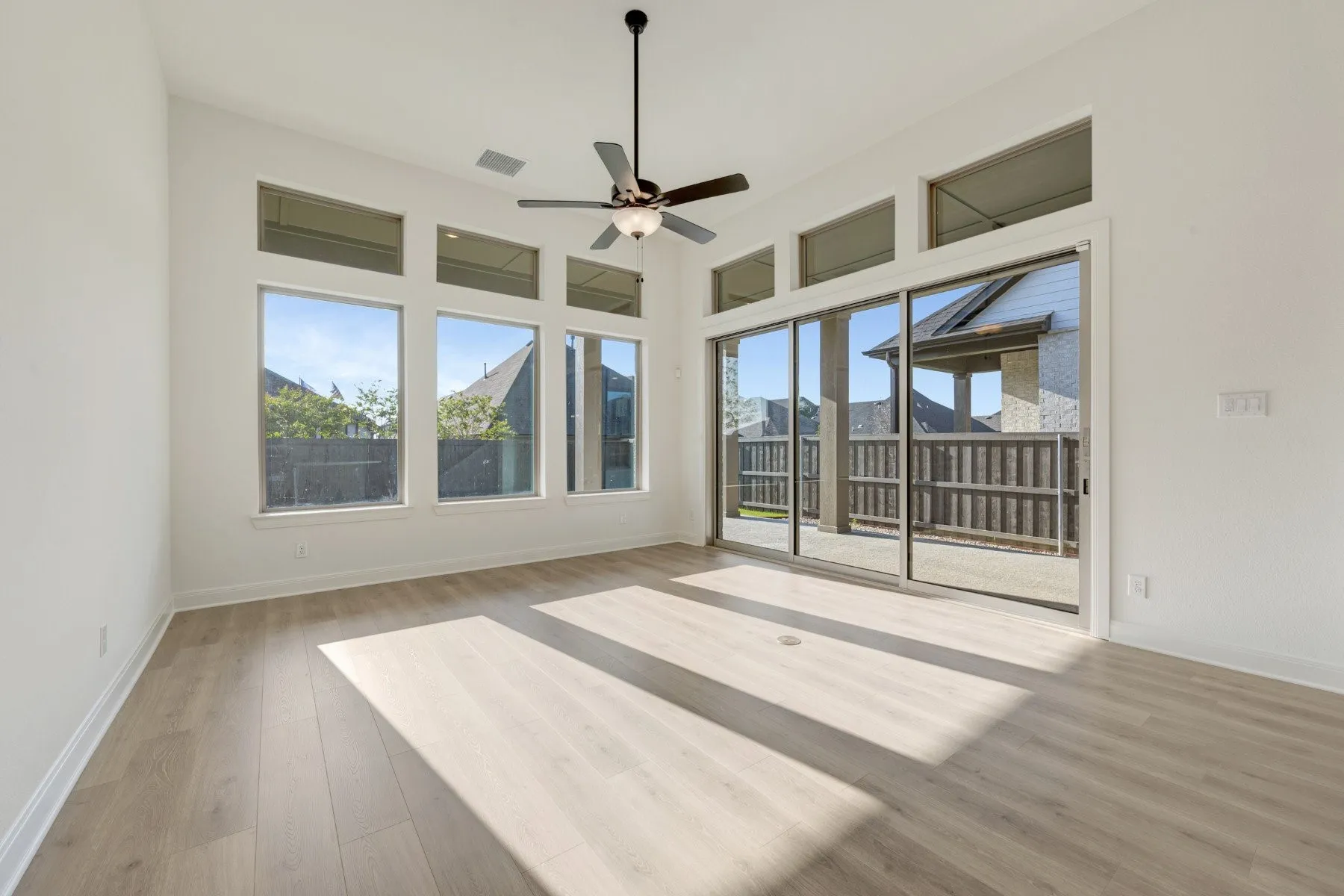Single Family Residence For Sale in Ellis County , 3756 Bermuda Grass Way, Venus, Texas 76084, 4 Bedroom, 3 Bathroom, 3 Garage spaces, 3,186 Sqft, built in 2025, mls#21169500, Real Estate Agent in Venus, Homes For Sale in Ellis county, Homes For Sale in Venus, Realtor in Venus Texas, Real Estate Brokerage Independent Realty Texas, Luminita Cordes Realtor