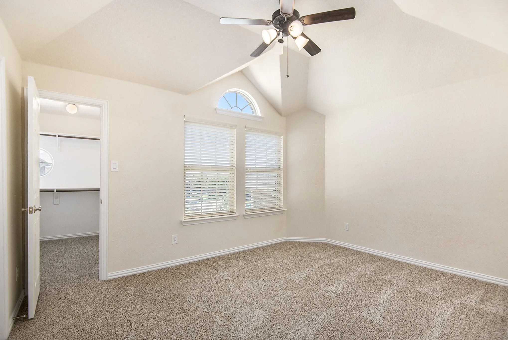 Single Family Residence For Rent in Tarrant County , 9801 Yellow Cup Drive, Fort Worth, Texas 76177, 5 Bedrooms, 4 Bathrooms, 2 Garage spaces, 4,011 Sqft, built in 2016, Preowned, Price $3,675, mls#21169154, Real Estate Agent in Fort Worth, Homes For Rent in Tarrant county, Homes For Rent in Fort Worth, Realtor in Fort Worth Texas, Real Estate Brokerage Independent Realty Texas, Luminita Cordes Realtor