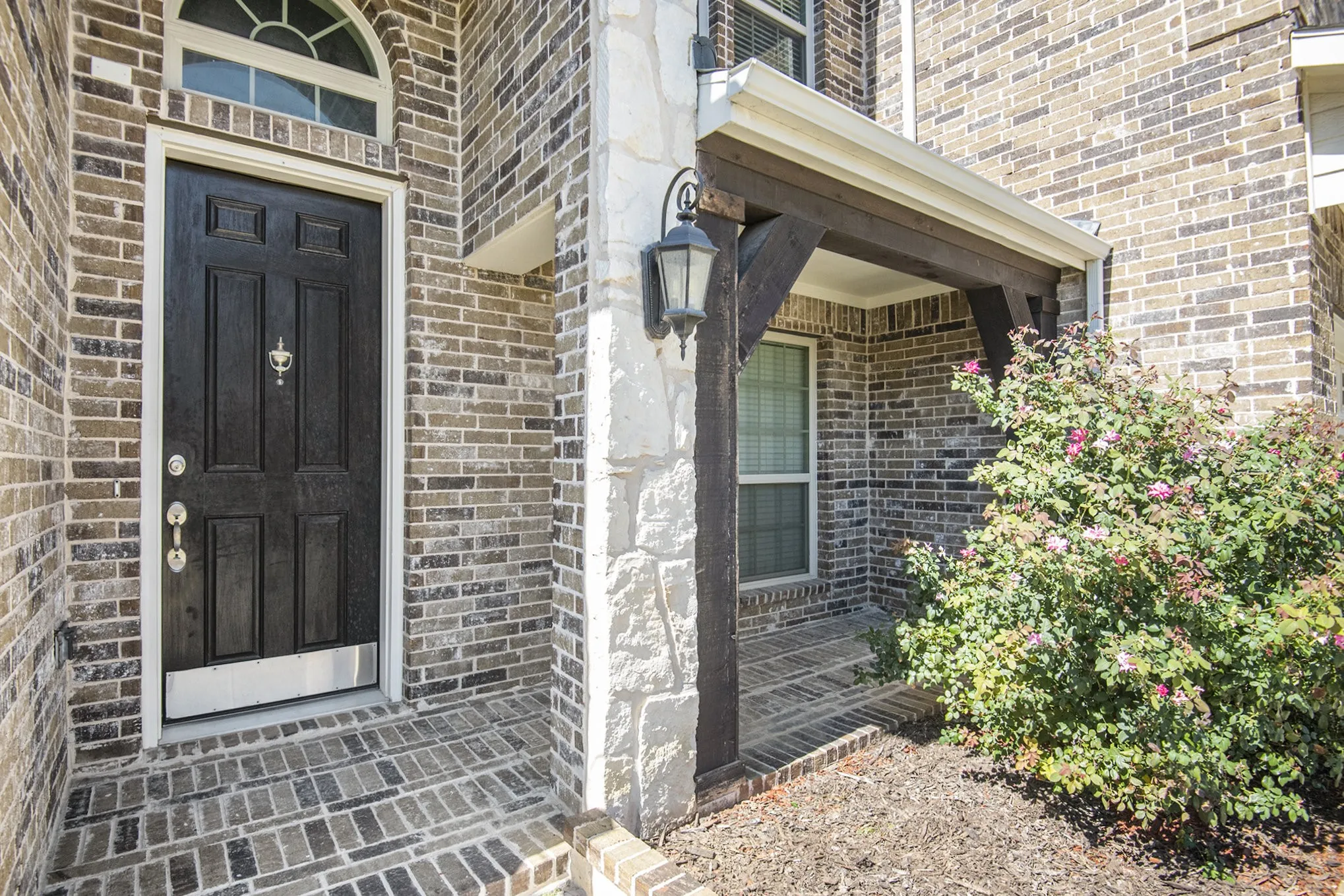 Single Family Residence For Rent in Tarrant County , 9801 Yellow Cup Drive, Fort Worth, Texas 76177, 5 Bedrooms, 4 Bathrooms, 2 Garage spaces, 4,011 Sqft, built in 2016, Preowned, Price $3,675, mls#21169154, Real Estate Agent in Fort Worth, Homes For Rent in Tarrant county, Homes For Rent in Fort Worth, Realtor in Fort Worth Texas, Real Estate Brokerage Independent Realty Texas, Luminita Cordes Realtor