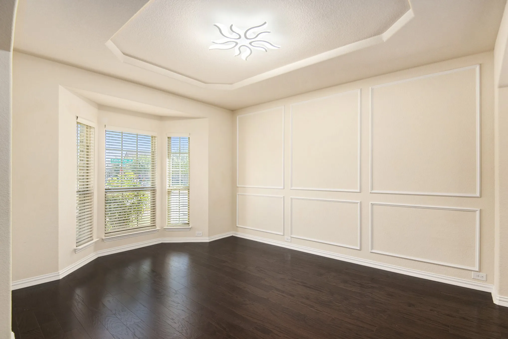 Single Family Residence For Rent in Tarrant County , 9801 Yellow Cup Drive, Fort Worth, Texas 76177, 5 Bedrooms, 4 Bathrooms, 2 Garage spaces, 4,011 Sqft, built in 2016, Preowned, Price $3,675, mls#21169154, Real Estate Agent in Fort Worth, Homes For Rent in Tarrant county, Homes For Rent in Fort Worth, Realtor in Fort Worth Texas, Real Estate Brokerage Independent Realty Texas, Luminita Cordes Realtor