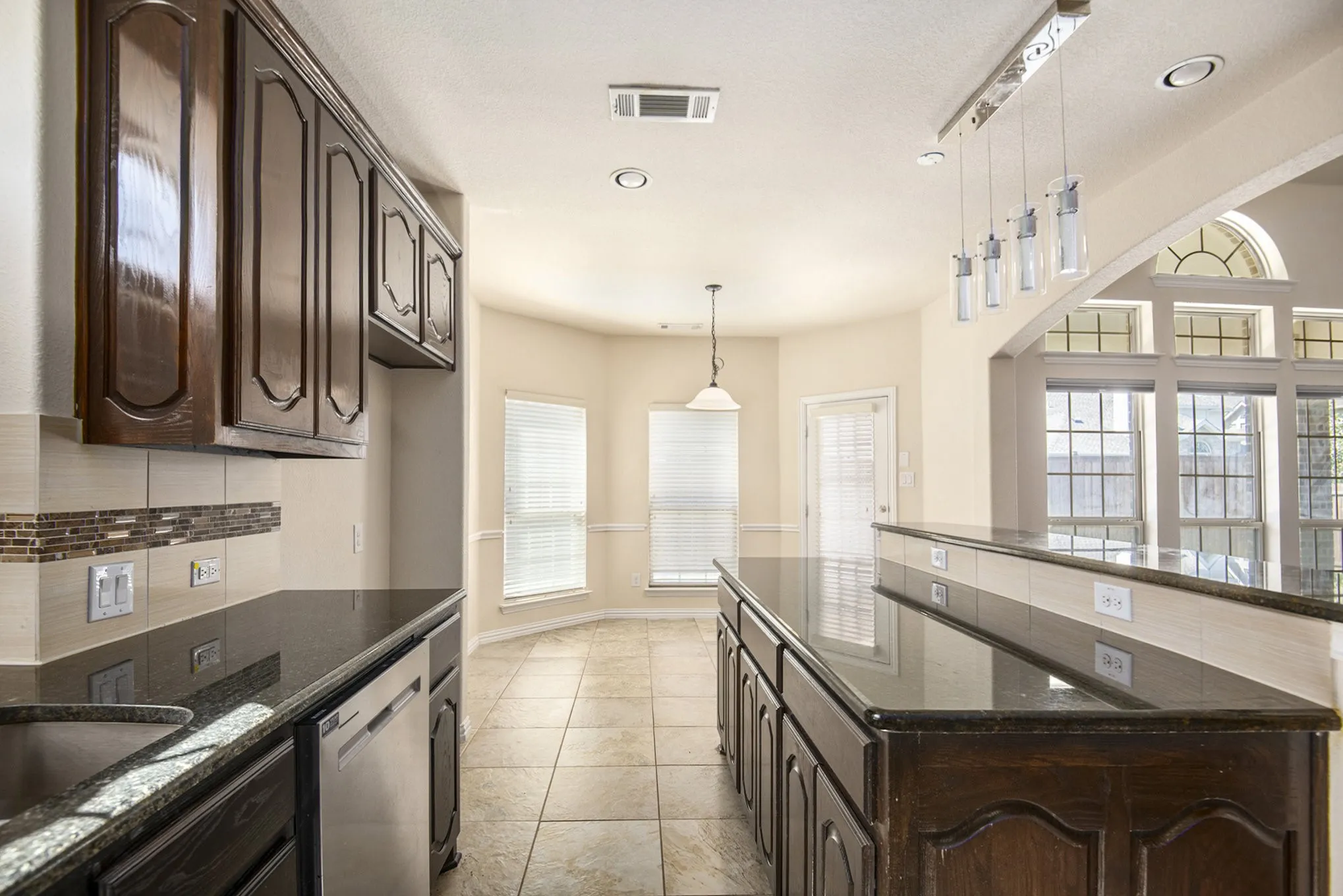 Single Family Residence For Rent in Tarrant County , 9801 Yellow Cup Drive, Fort Worth, Texas 76177, 5 Bedrooms, 4 Bathrooms, 2 Garage spaces, 4,011 Sqft, built in 2016, Preowned, Price $3,675, mls#21169154, Real Estate Agent in Fort Worth, Homes For Rent in Tarrant county, Homes For Rent in Fort Worth, Realtor in Fort Worth Texas, Real Estate Brokerage Independent Realty Texas, Luminita Cordes Realtor