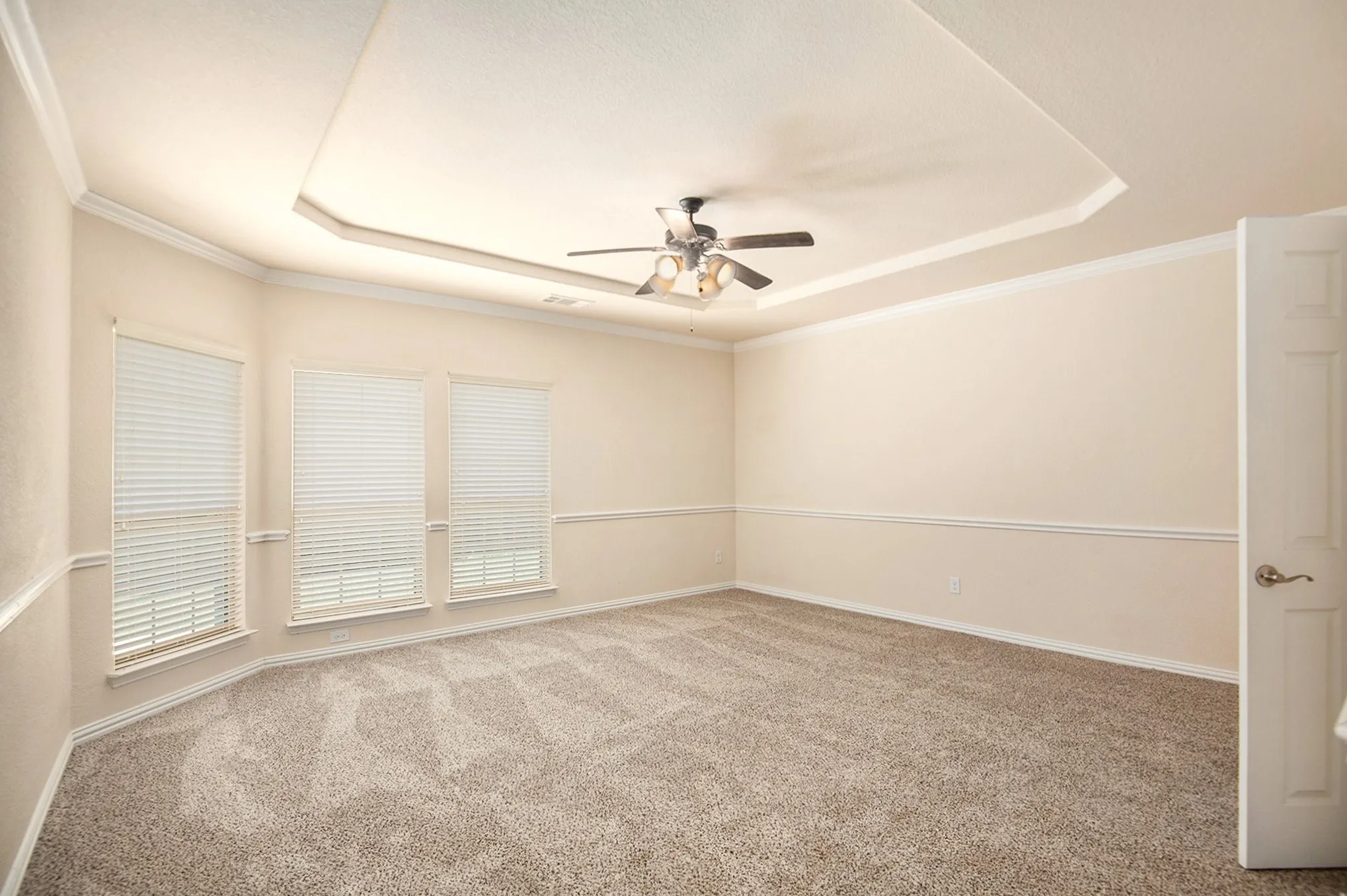 Single Family Residence For Rent in Tarrant County , 9801 Yellow Cup Drive, Fort Worth, Texas 76177, 5 Bedrooms, 4 Bathrooms, 2 Garage spaces, 4,011 Sqft, built in 2016, Preowned, Price $3,675, mls#21169154, Real Estate Agent in Fort Worth, Homes For Rent in Tarrant county, Homes For Rent in Fort Worth, Realtor in Fort Worth Texas, Real Estate Brokerage Independent Realty Texas, Luminita Cordes Realtor