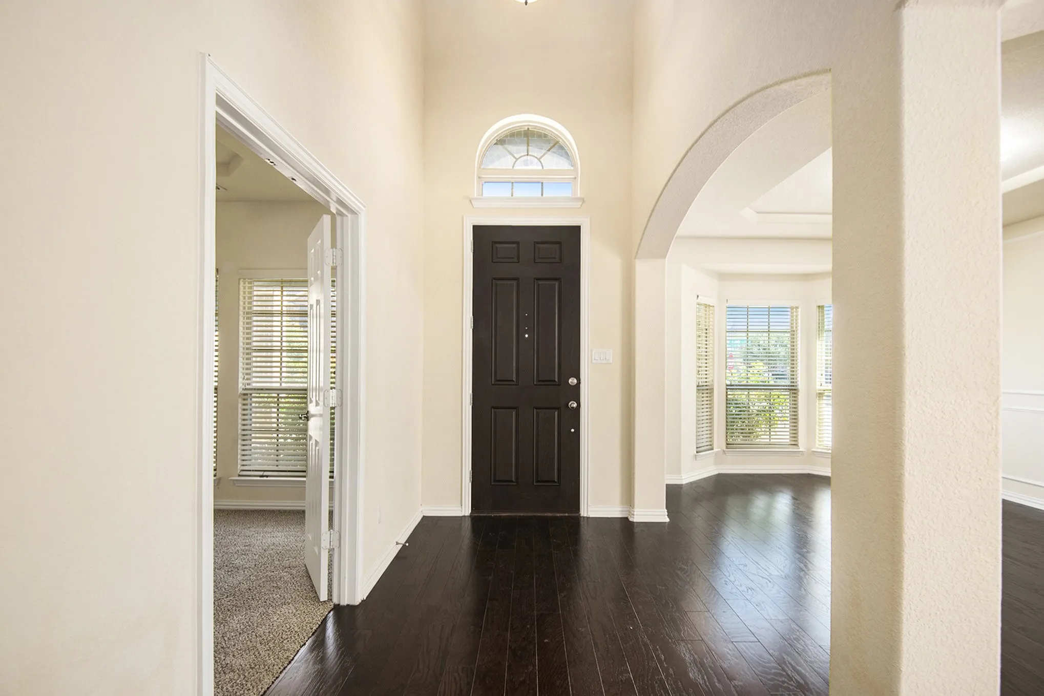 Single Family Residence For Rent in Tarrant County , 9801 Yellow Cup Drive, Fort Worth, Texas 76177, 5 Bedrooms, 4 Bathrooms, 2 Garage spaces, 4,011 Sqft, built in 2016, Preowned, Price $3,675, mls#21169154, Real Estate Agent in Fort Worth, Homes For Rent in Tarrant county, Homes For Rent in Fort Worth, Realtor in Fort Worth Texas, Real Estate Brokerage Independent Realty Texas, Luminita Cordes Realtor