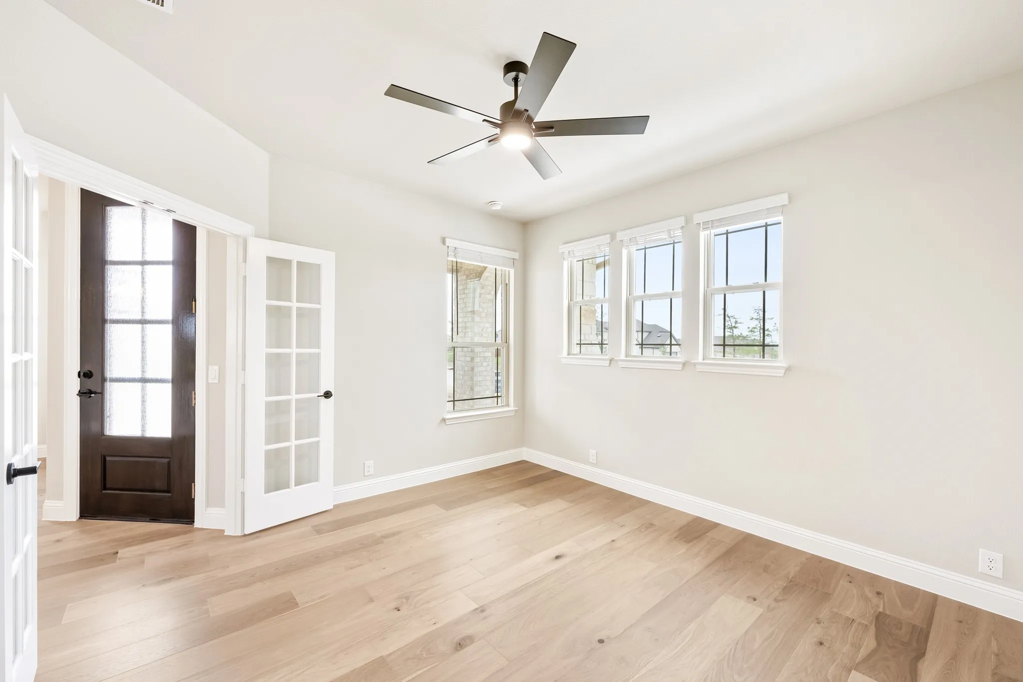 Single Family Residence For Sale in Kaufman County , 2724 Railway Street, Forney, Texas 75126, 4 Bedroom, 3 Bathroom, 2 Garage spaces, 3,435 Sqft, built in 2026, New Construction - Complete, mls#21169510, Real Estate Agent in Forney, Homes For Sale in Kaufman county, Homes For Sale in Forney, Realtor in Forney Texas, Real Estate Brokerage Independent Realty Texas, Luminita Cordes Realtor