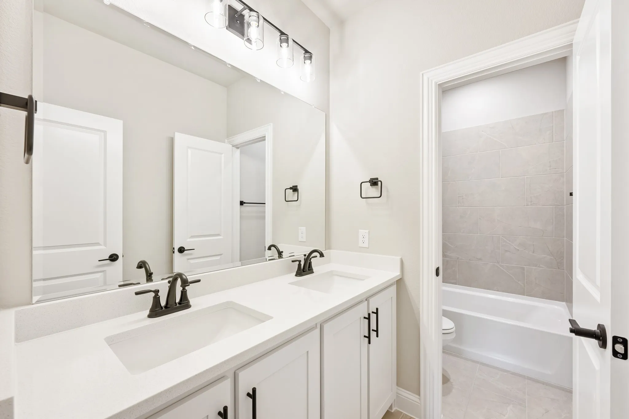 Single Family Residence For Sale in Kaufman County , 2724 Railway Street, Forney, Texas 75126, 4 Bedroom, 3 Bathroom, 2 Garage spaces, 3,435 Sqft, built in 2026, New Construction - Complete, mls#21169510, Real Estate Agent in Forney, Homes For Sale in Kaufman county, Homes For Sale in Forney, Realtor in Forney Texas, Real Estate Brokerage Independent Realty Texas, Luminita Cordes Realtor