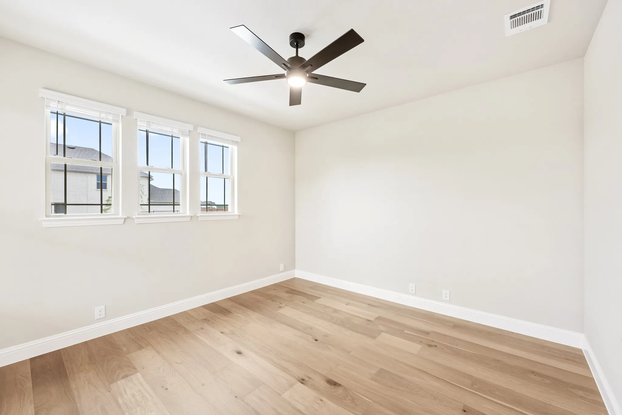 Single Family Residence For Sale in Kaufman County , 2724 Railway Street, Forney, Texas 75126, 4 Bedroom, 3 Bathroom, 2 Garage spaces, 3,435 Sqft, built in 2026, New Construction - Complete, mls#21169510, Real Estate Agent in Forney, Homes For Sale in Kaufman county, Homes For Sale in Forney, Realtor in Forney Texas, Real Estate Brokerage Independent Realty Texas, Luminita Cordes Realtor