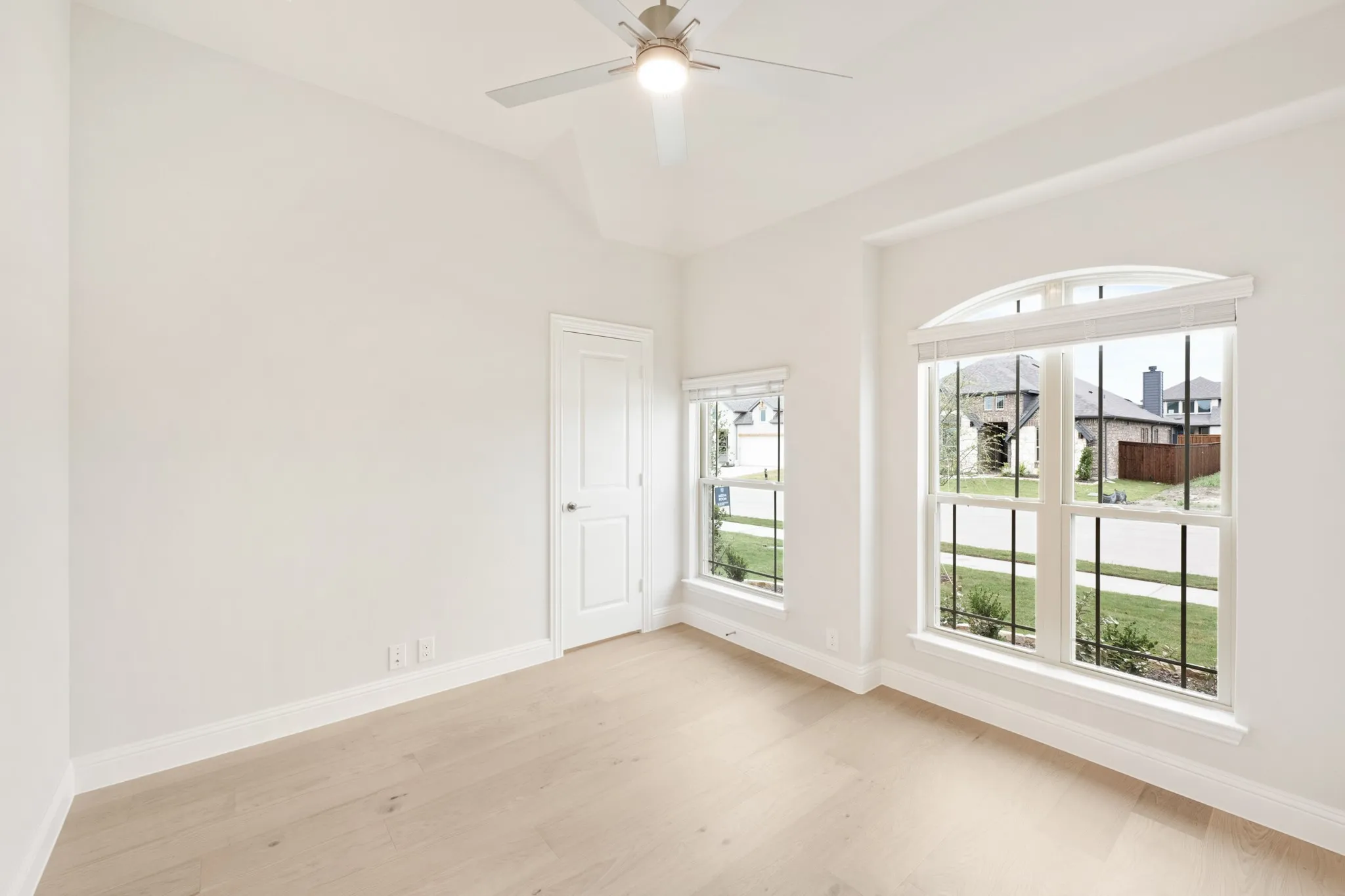 Single Family Residence For Sale in Kaufman County , 2405 Drummond Street, Forney, Texas 75126, 4 Bedroom, 3 Bathroom, 2 Garage spaces, 3,291 Sqft, built in 2026, New Construction - Complete, mls#21169402, Real Estate Agent in Forney, Homes For Sale in Kaufman county, Homes For Sale in Forney, Realtor in Forney Texas, Real Estate Brokerage Independent Realty Texas, Luminita Cordes Realtor