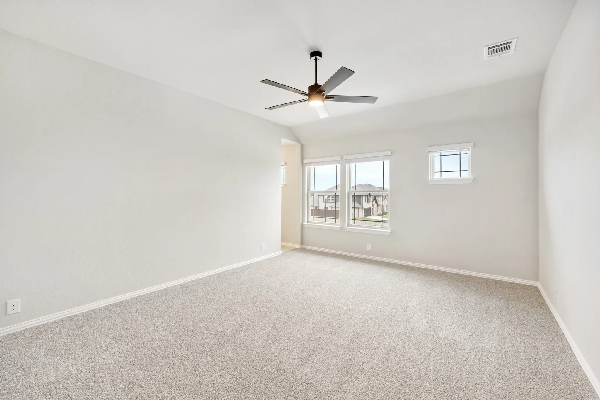 Single Family Residence For Sale in Kaufman County , 2712 Railway Street, Forney, Texas 75126, 4 Bedroom, 4 Bathroom, 3 Garage spaces, 3,360 Sqft, built in 2026, New Construction - Incomplete, mls#21169146, Real Estate Agent in Forney, Homes For Sale in Kaufman county, Homes For Sale in Forney, Realtor in Forney Texas, Real Estate Brokerage Independent Realty Texas, Luminita Cordes Realtor