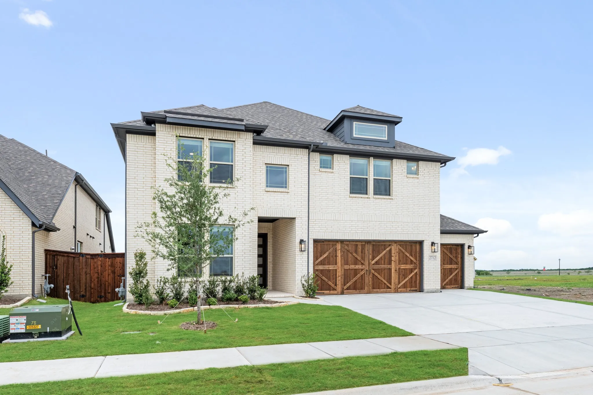 Single Family Residence For Sale in Kaufman County , 2712 Railway Street, Forney, Texas 75126, 4 Bedroom, 4 Bathroom, 3 Garage spaces, 3,360 Sqft, built in 2026, New Construction - Incomplete, mls#21169146, Real Estate Agent in Forney, Homes For Sale in Kaufman county, Homes For Sale in Forney, Realtor in Forney Texas, Real Estate Brokerage Independent Realty Texas, Luminita Cordes Realtor