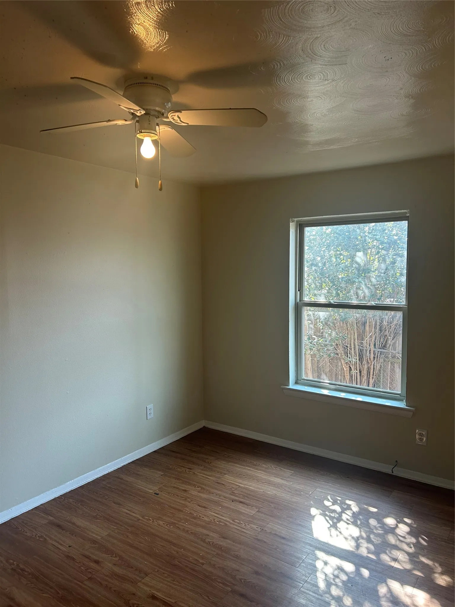 Single Family Residence For Rent in Dallas County , 7831 Millstone Drive, Dallas, Texas 75228, 2 Bedroom, 1 Bathroom, Garage spaces, 1,704 Sqft, built in 1960, mls#21169075, Real Estate Agent in Dallas, Homes For Rent in Dallas county, Homes For Rent in Dallas, Realtor in Dallas Texas, Real Estate Brokerage Independent Realty Texas, Luminita Cordes Realtor