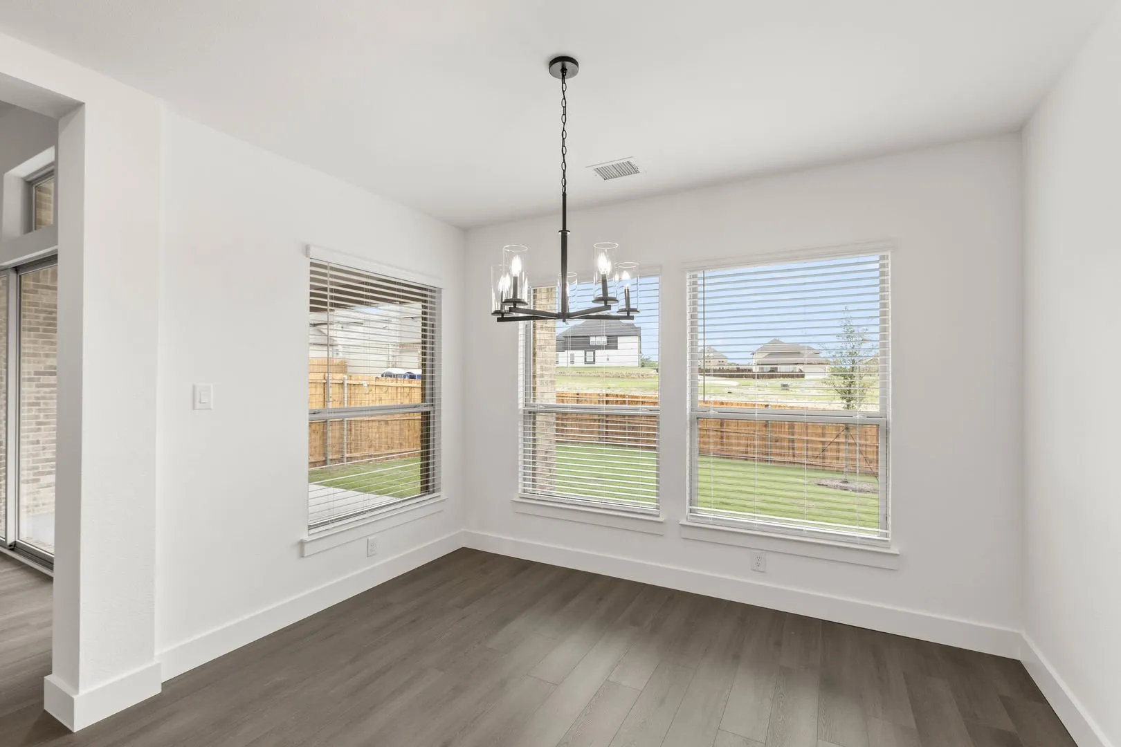 413 Newpark-Breakfast Nook-1